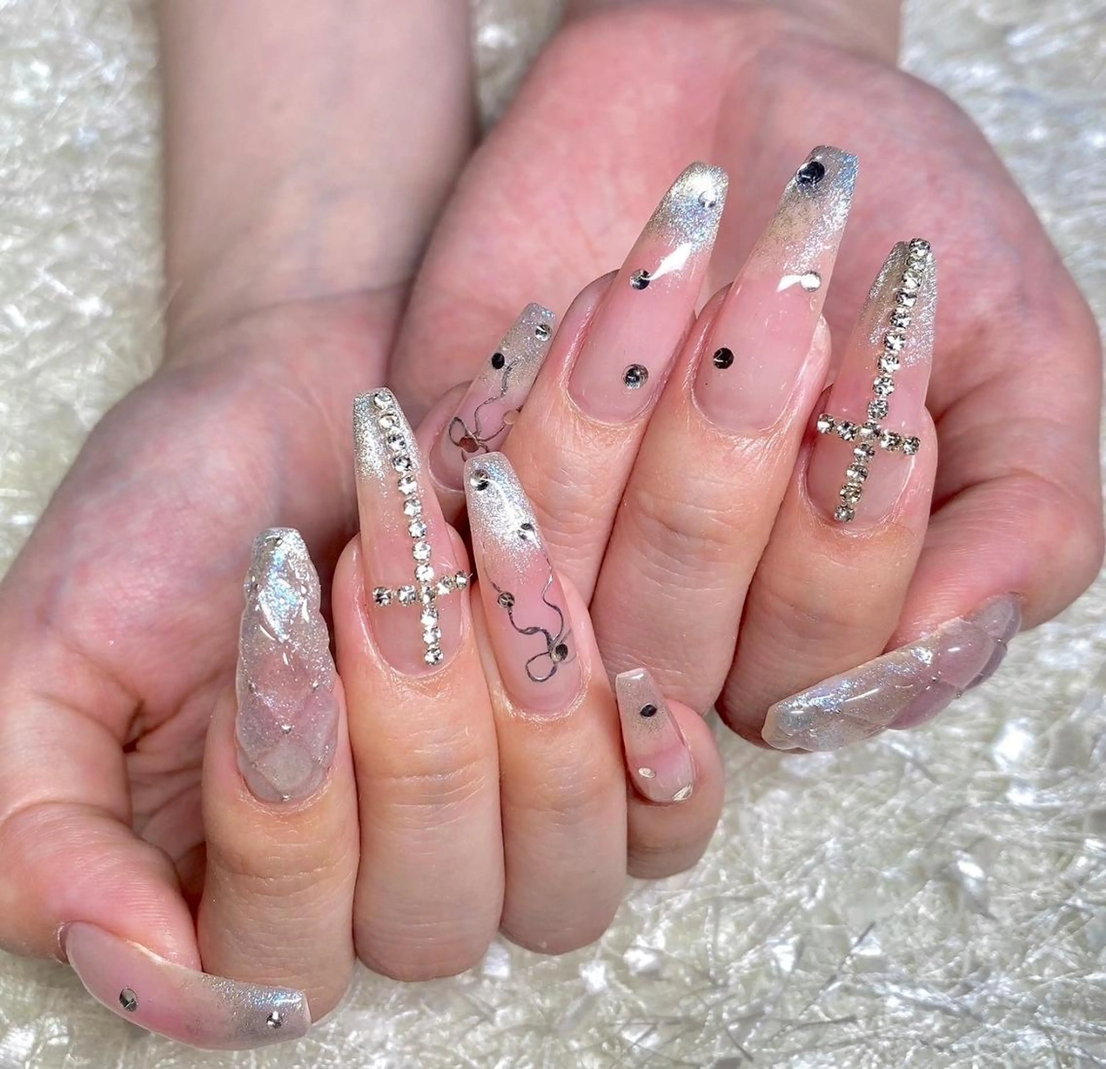 ネイル 長さ出し フレンチネイル ジェルネイル グラデーション 韓国ネイル ハンドネイル Nail&eye Belire 新宿のネイルデザイン