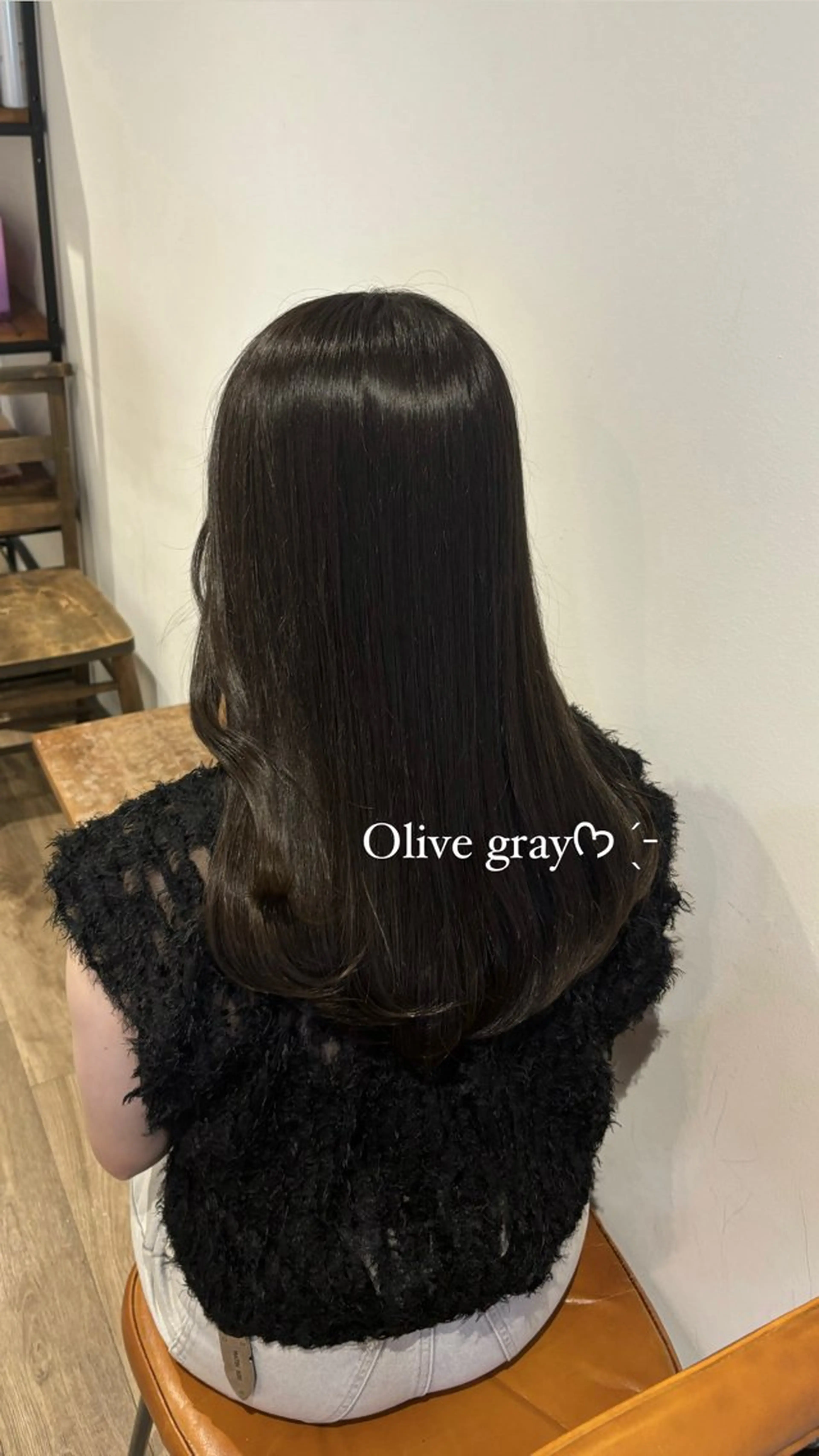 セミロング カラー 𝑴𝒊𝒌𝒖💝 透明感モテカラーのヘアスタイル