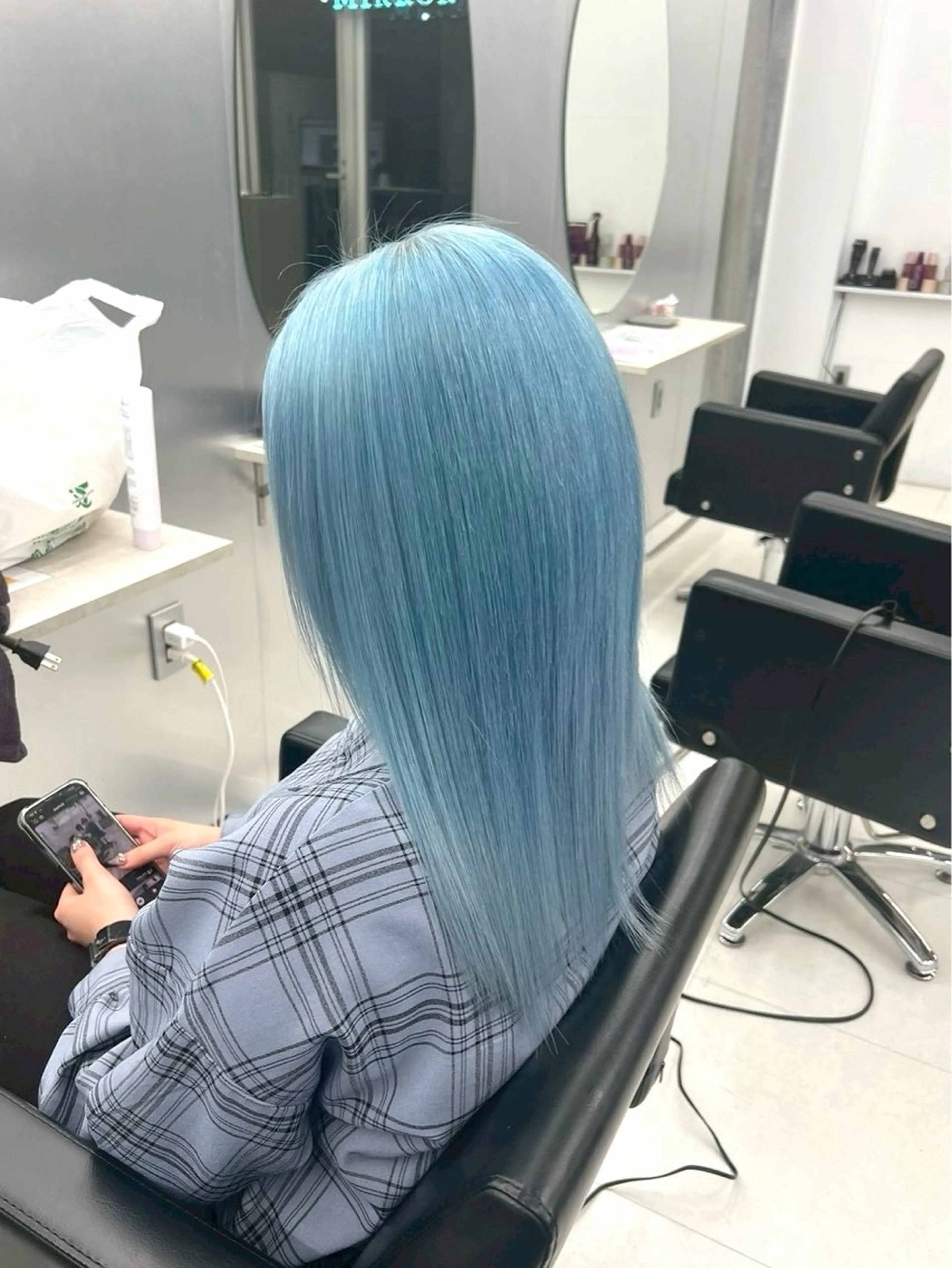 カラー 🦋ハイトーン×ア レンジ💫Leenaのヘアスタイル