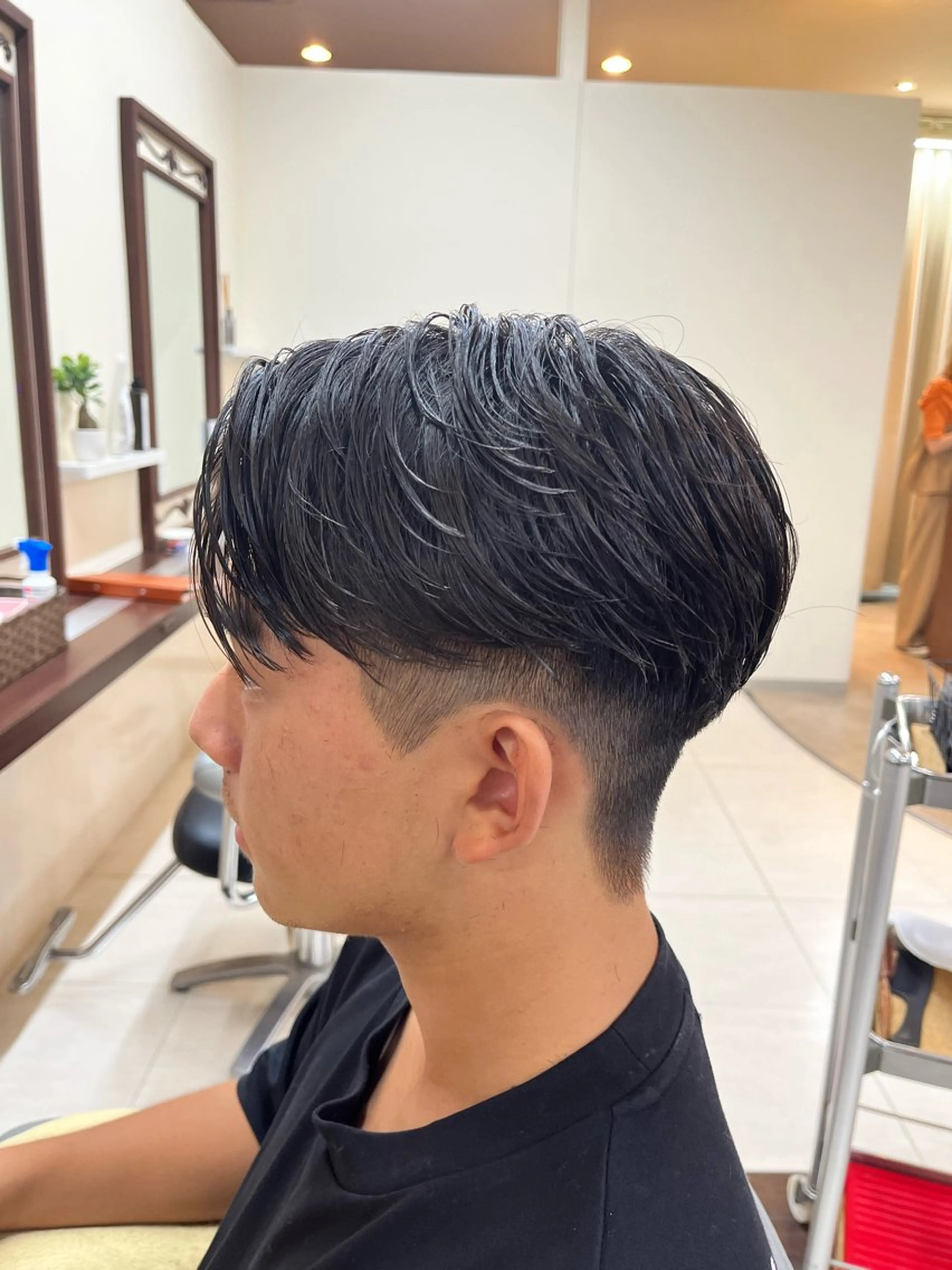 ショート パーマ メンズ センターパート メンズパーマ ニュアンスパーマ 🧊メンズ特化🧊 高木航希のヘアスタイル