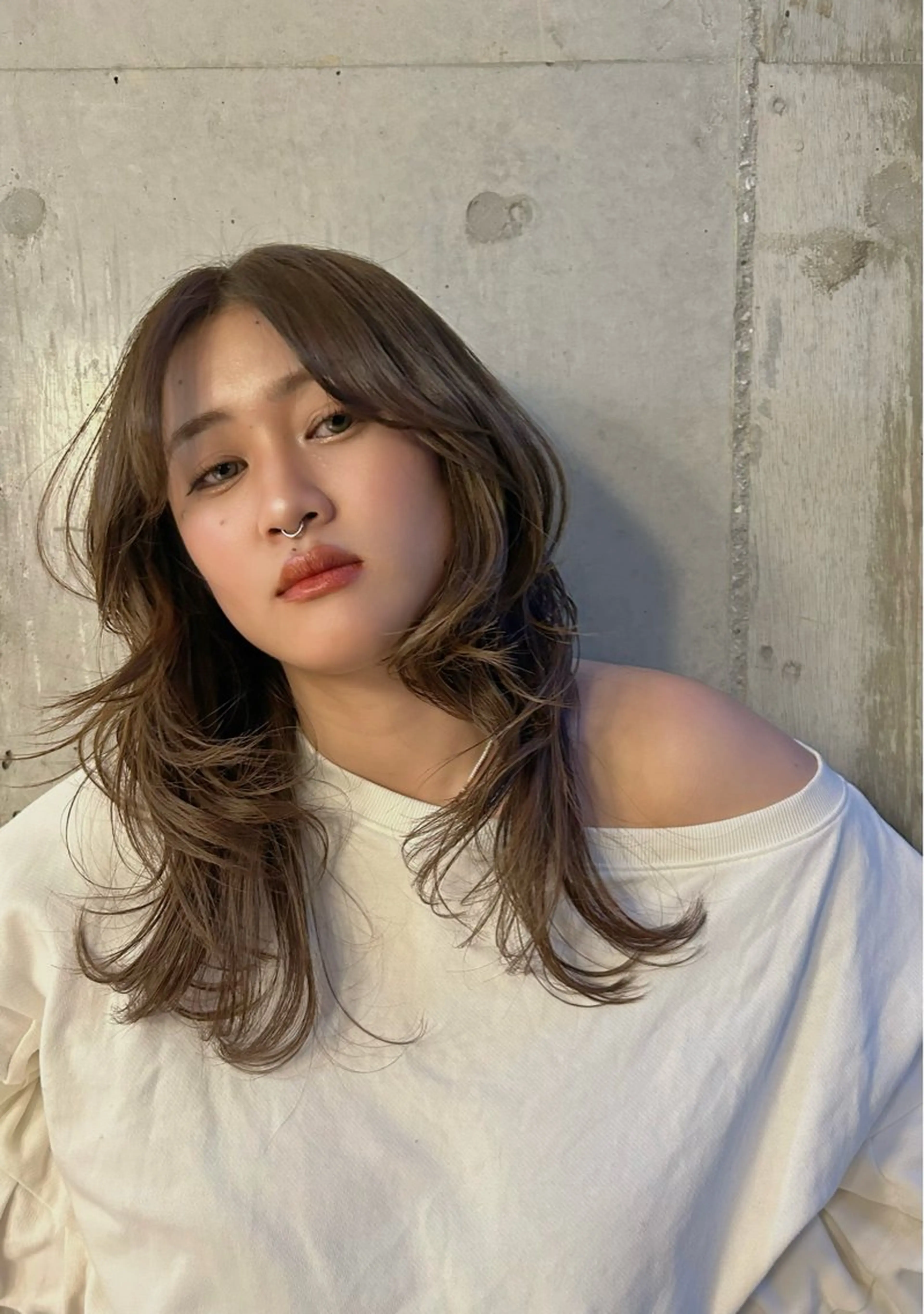 セミロング カラー ベージュカラー ブリーチ 透明感カラー ブリーチなしカラー オリーブベージュ カット ヘアカラー トリートメント 葉月/ボブ/ 透明感カラー／中目黒のヘアスタイル