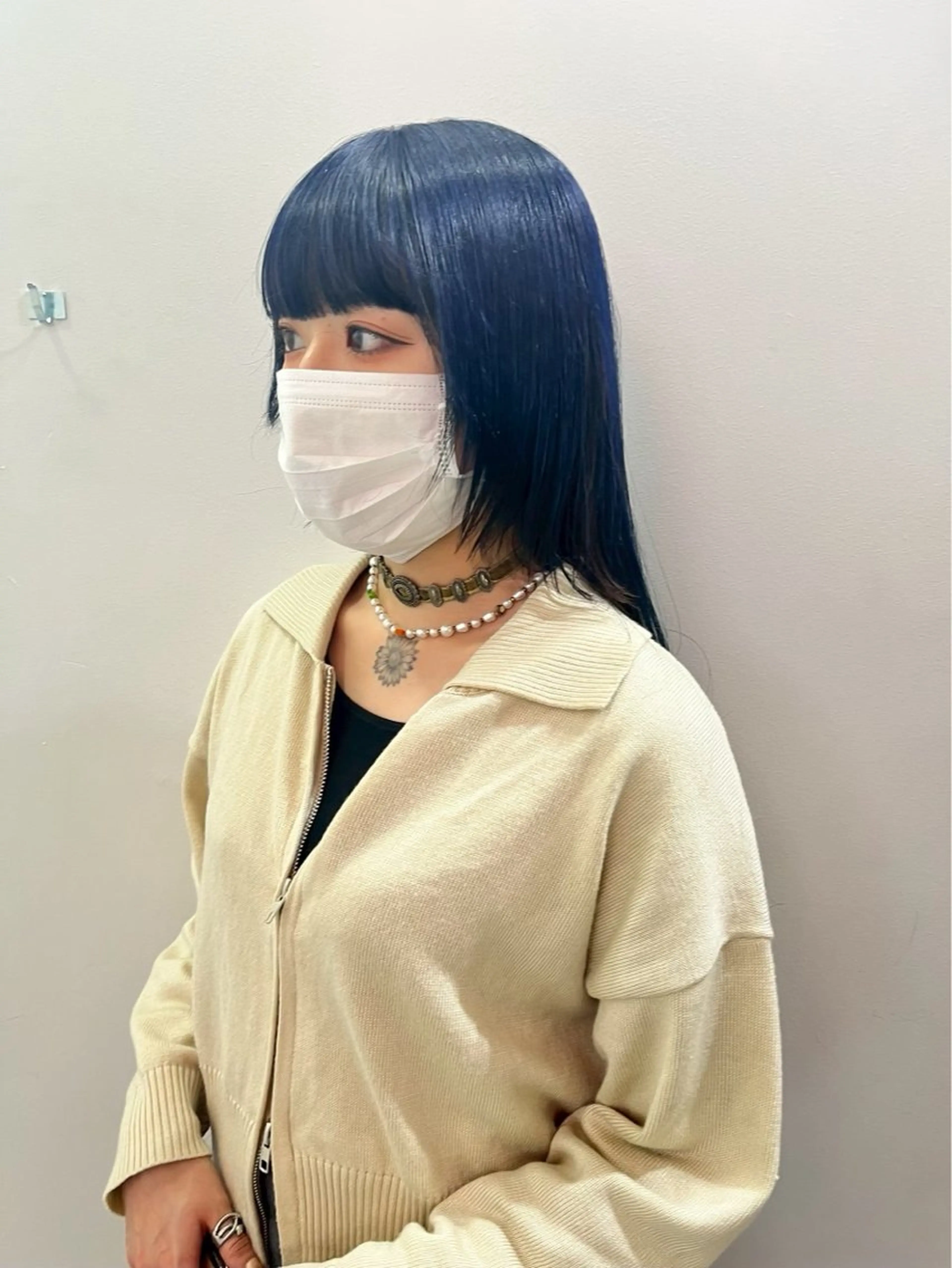 ロング カラー ブリーチ ブルーカラー ブリーチなしカラー 中村 未来のヘアスタイル