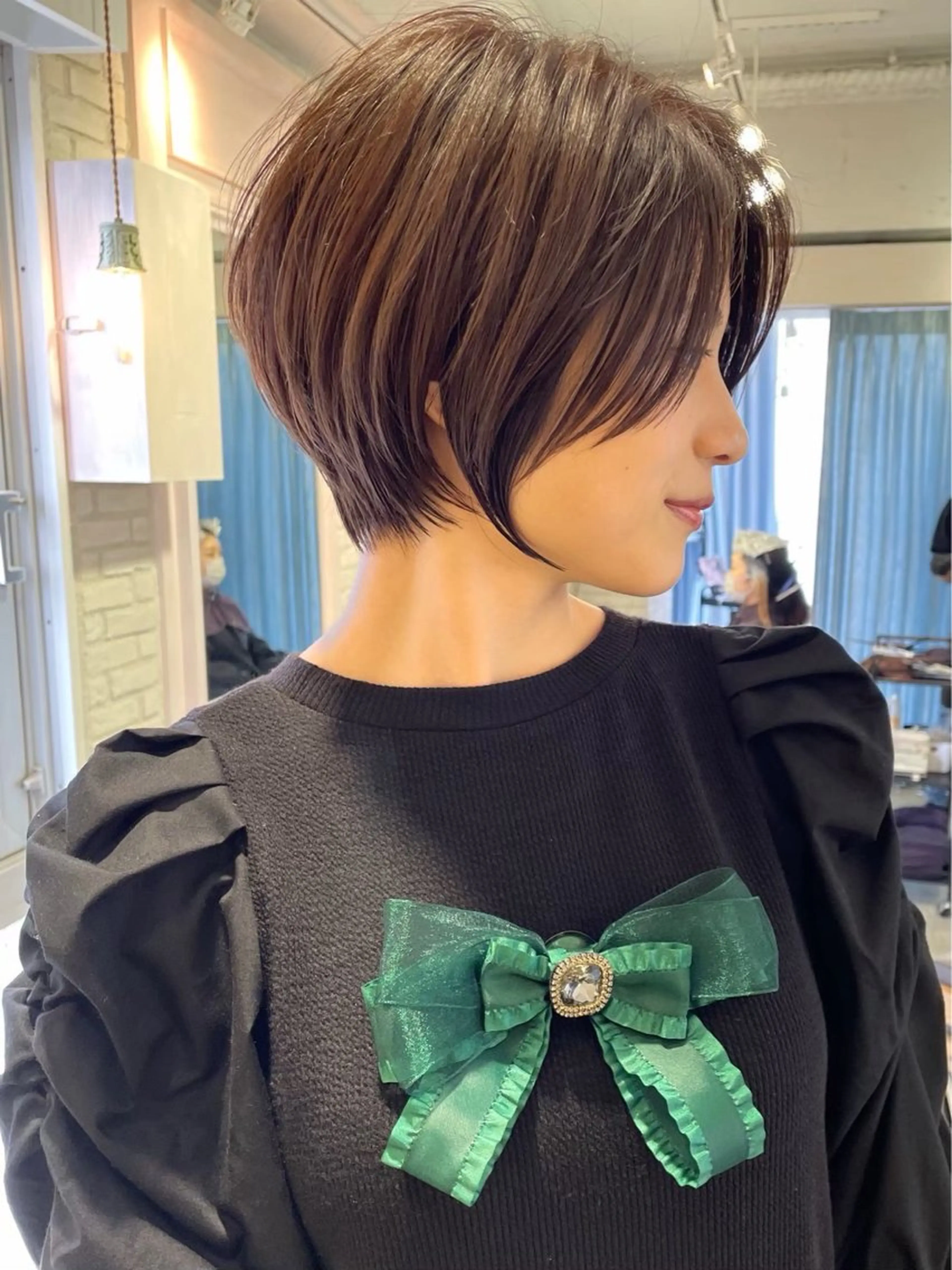 ショート くびれヘア 顔周りカット ハッシュカット 髪質改善 韓国風ヘア カット ヘアカラー トリートメント 博多ベージュ 🐻松井傑のヘアスタイル