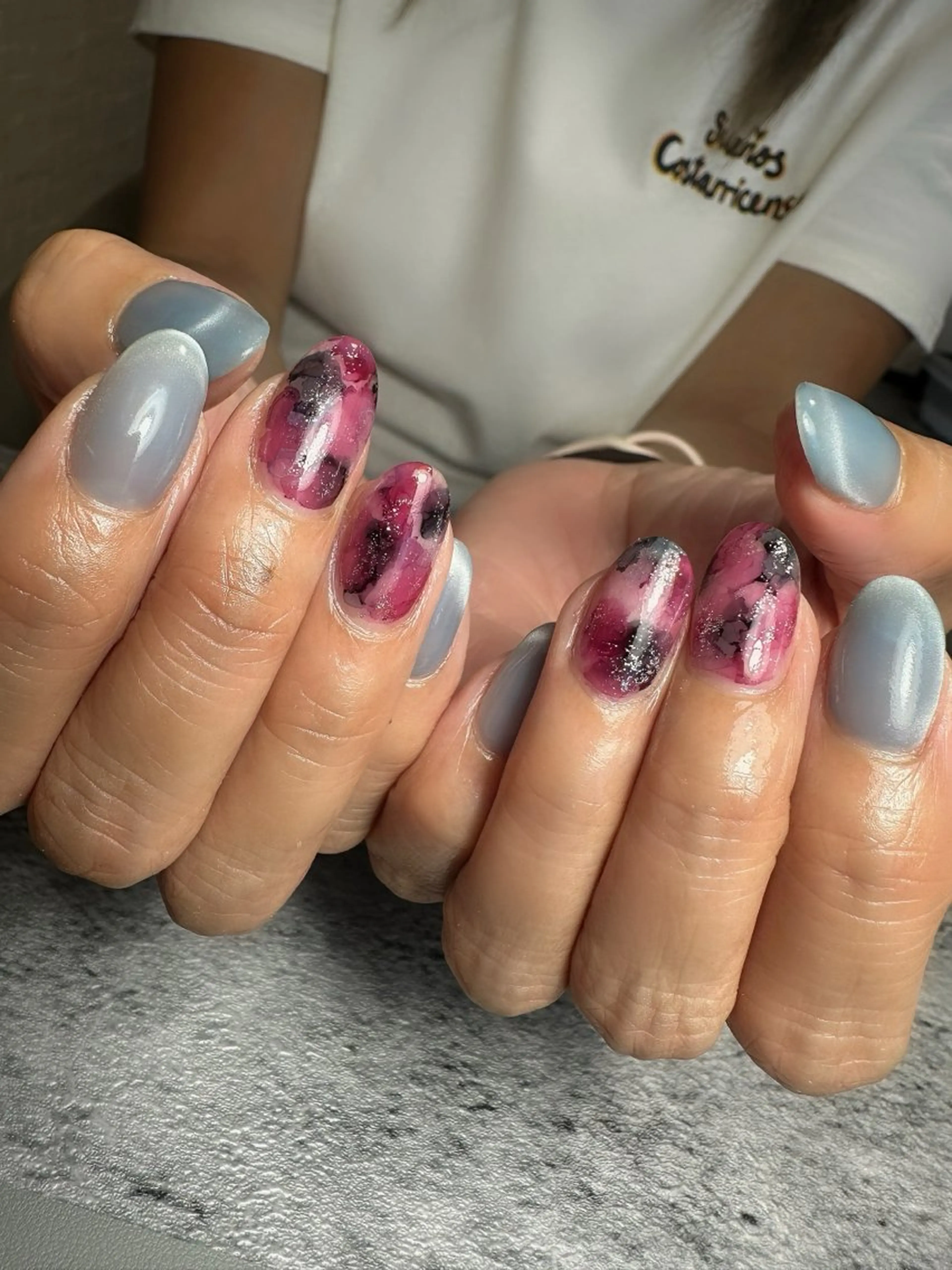 ネイル ブルー マグネットネイル ニュアンスネイル uinail 【ウイネイル】のネイルデザイン