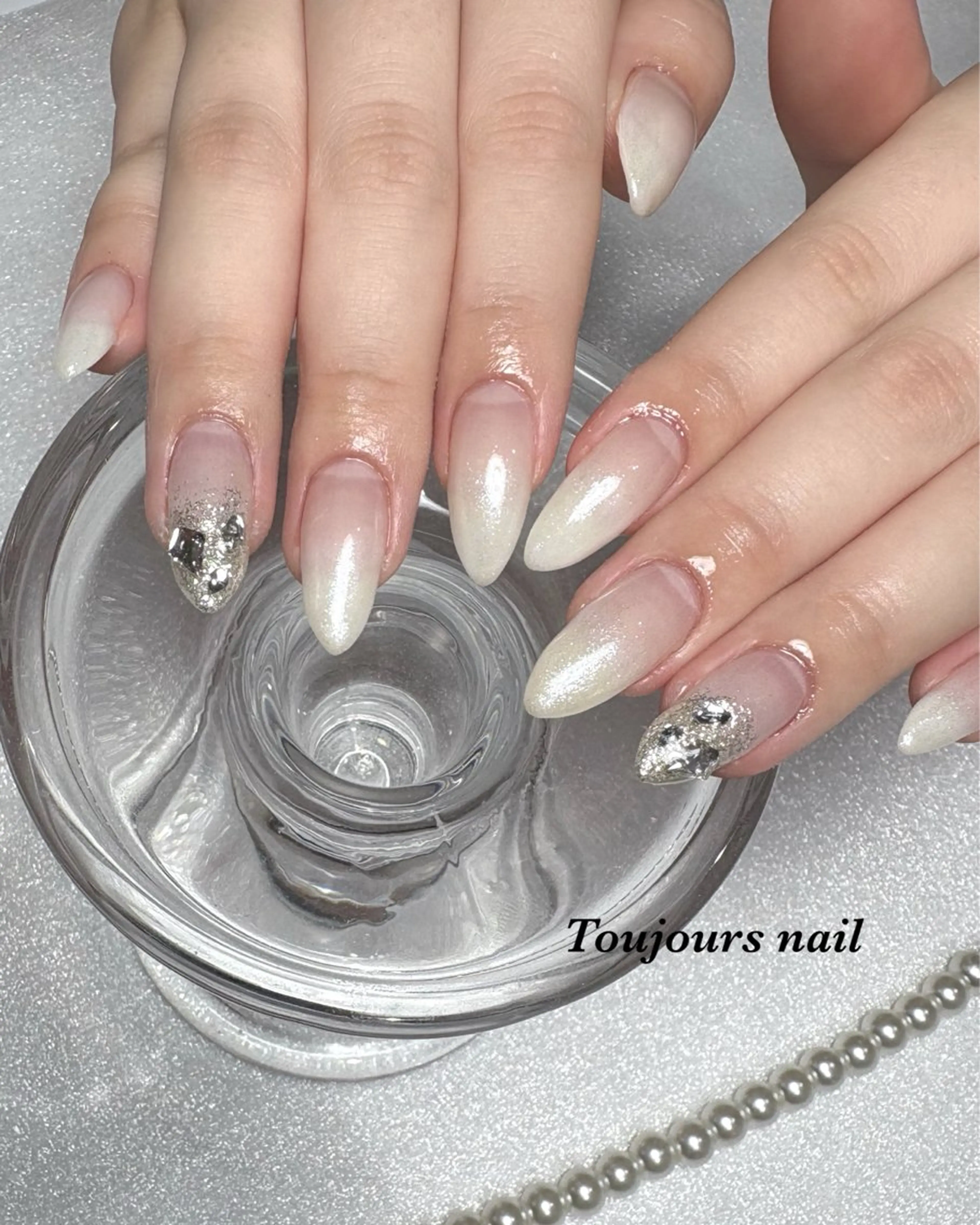 ネイル フレンチネイル グラデーション ハンドネイル Toujours / nanaのネイルデザイン