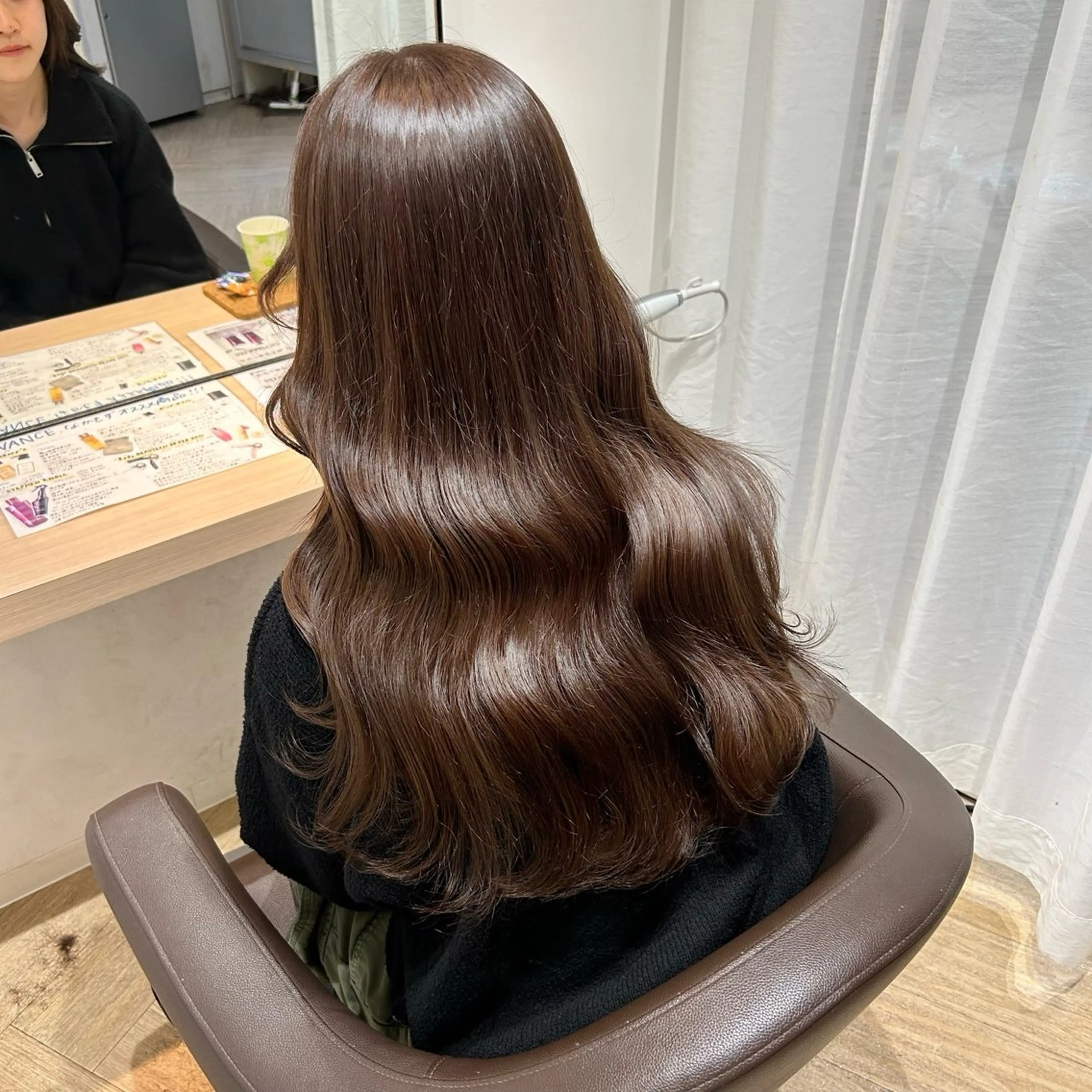 ロング カラー ヘアカラー トリートメント 砂野 真璃奈のヘアスタイル