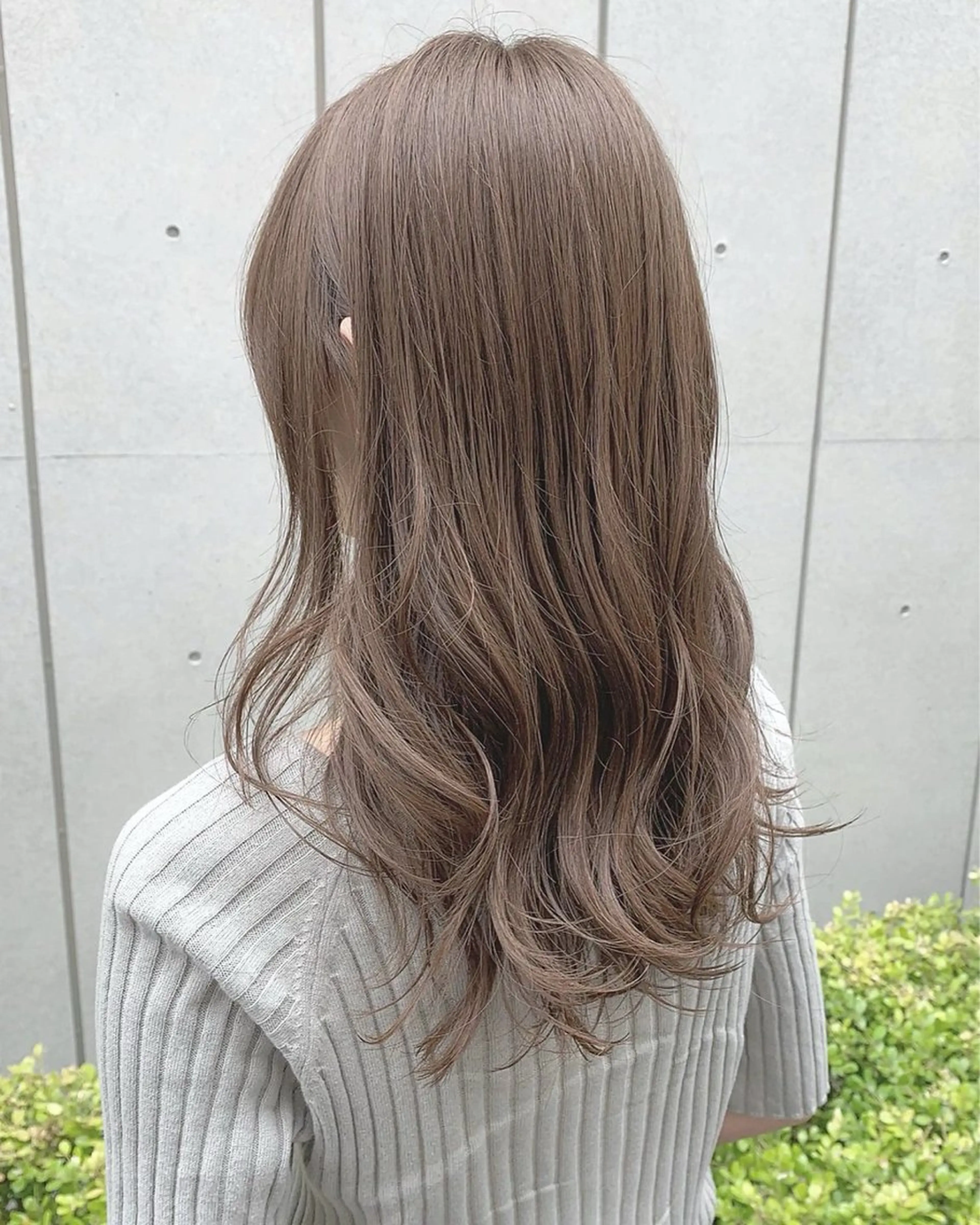 セミロング カラー FiiRICH 久木田優一朗のヘアスタイル