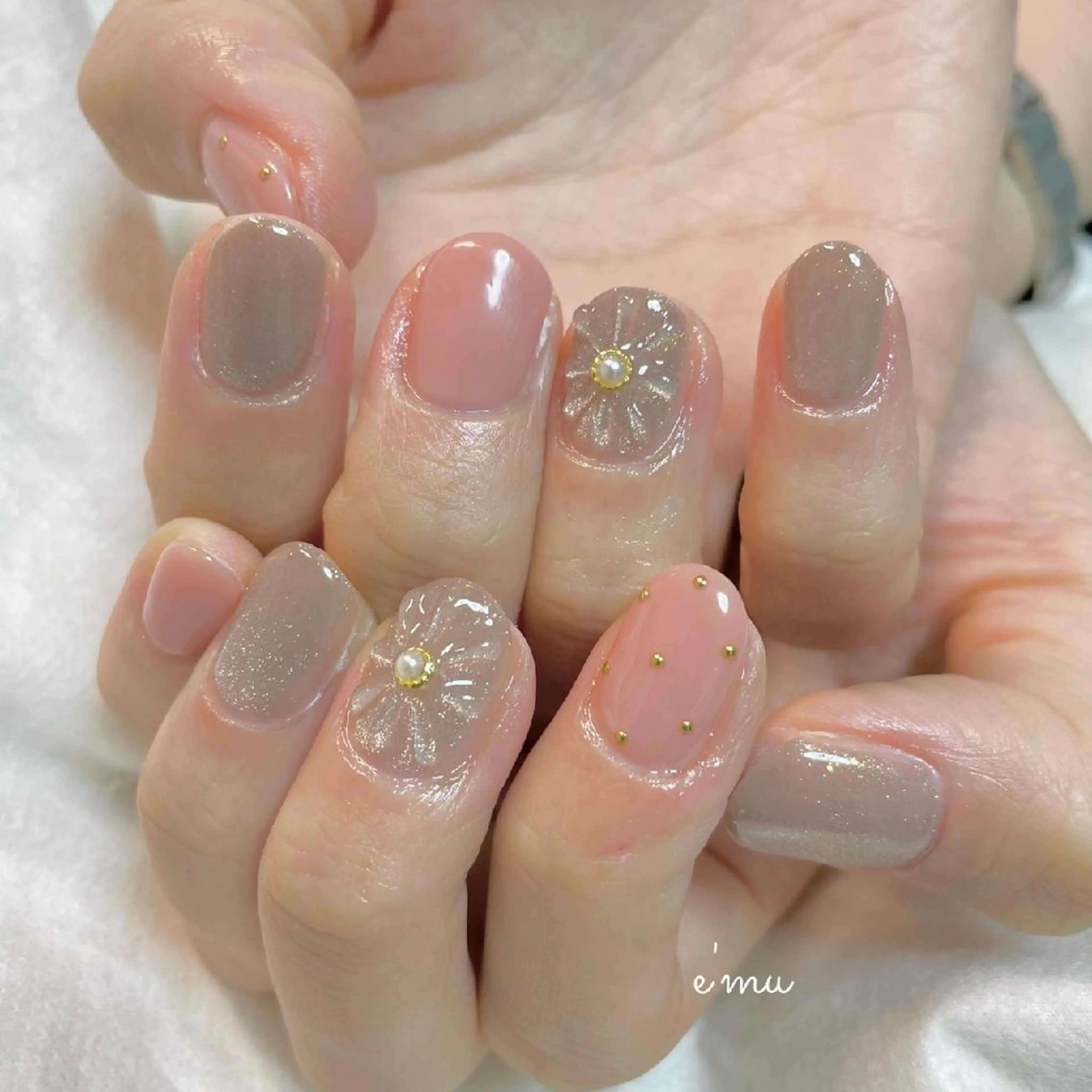 ネイル フラワーネイル ぷっくりネイル 春ネイル ハンドネイル nail salon e'mu💐のネイルデザイン
