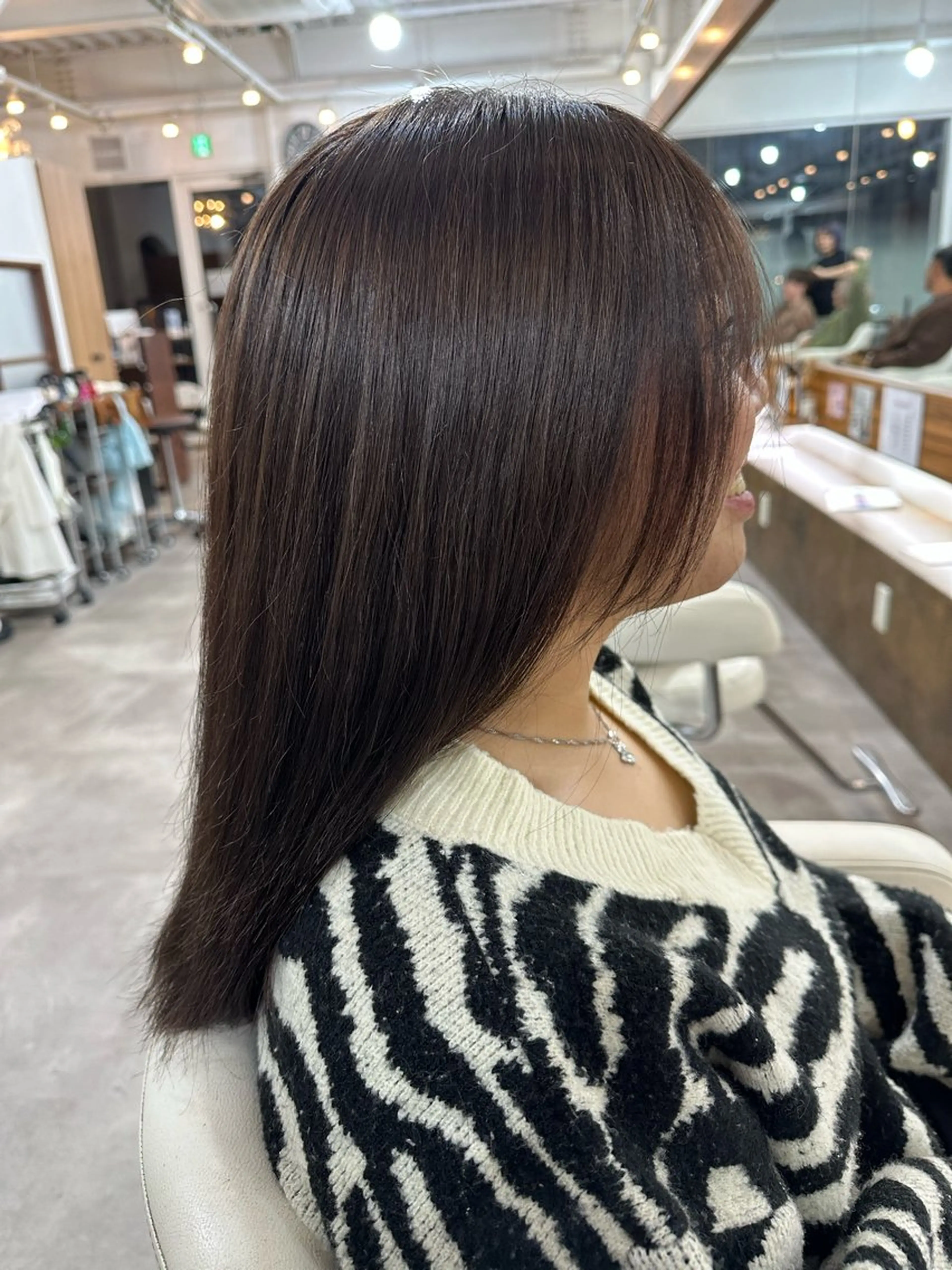 ミディアム カラー 我満 宏映のヘアスタイル