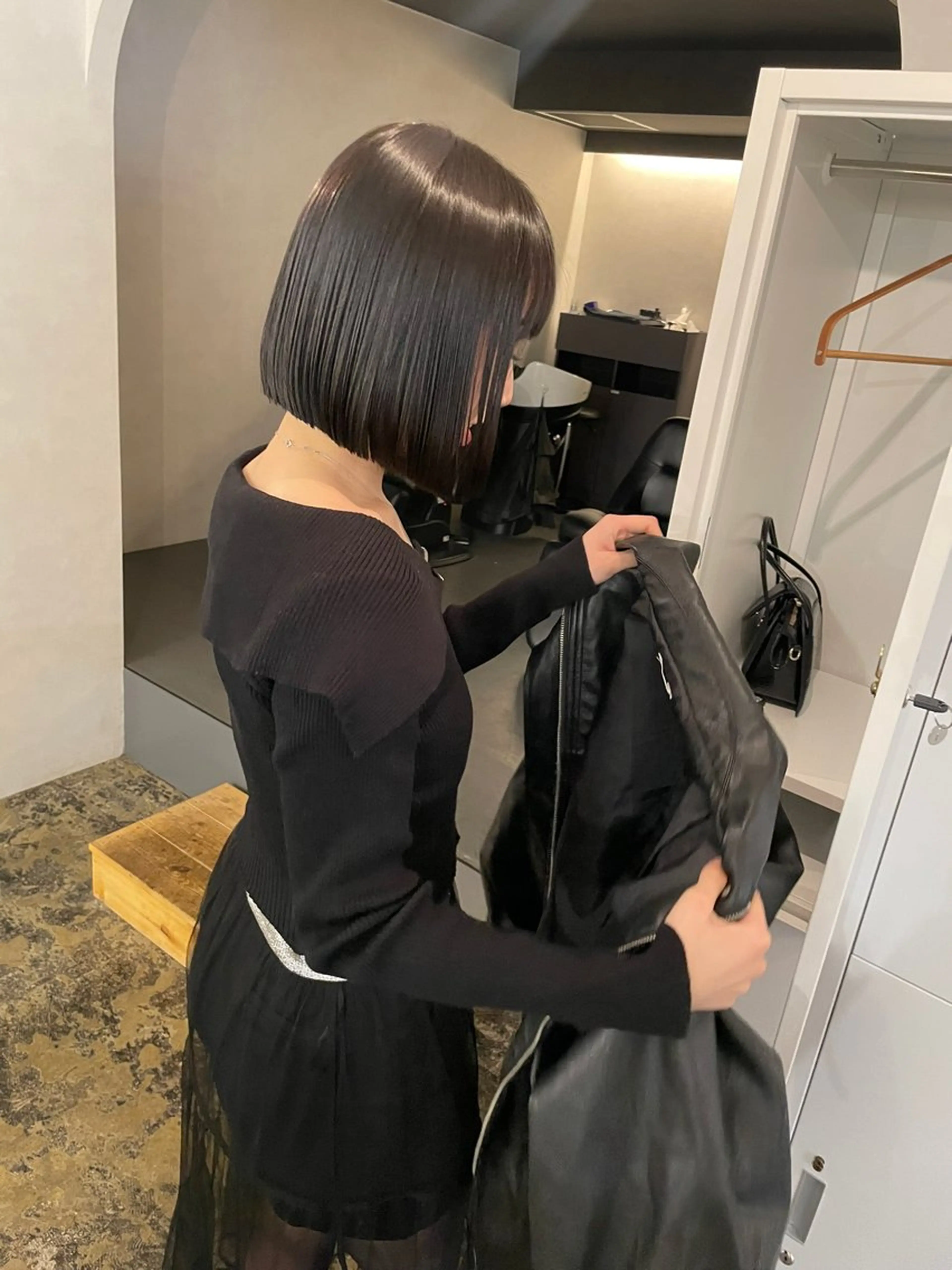 ミディアム ボブ カット トリートメント 梅田グレージュ /色っぽカジュアルのヘアスタイル