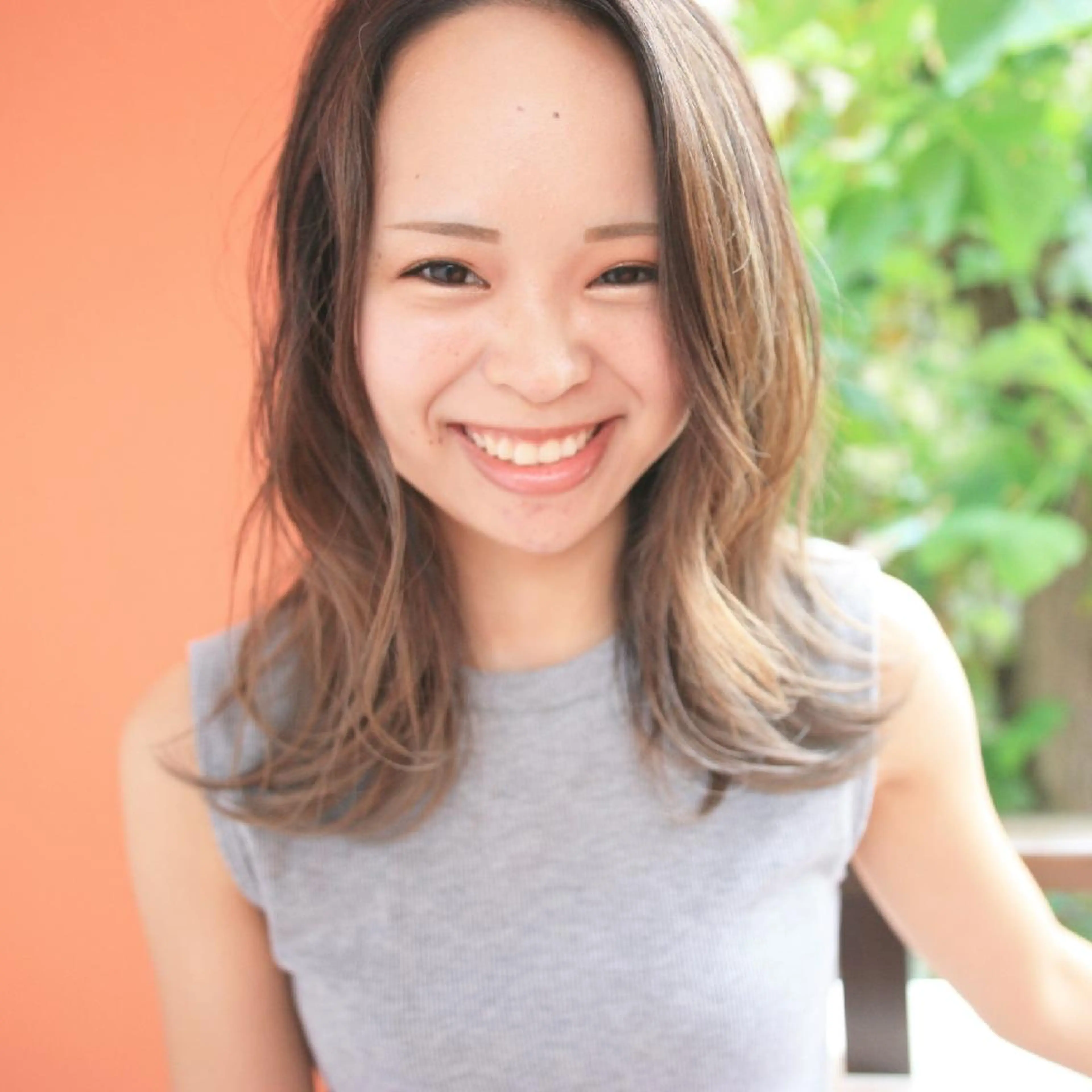 セミロング カラー バレイヤージュ レイヤーカット 新生活応援★半額/ 25歳以下　“内間”のヘアスタイル