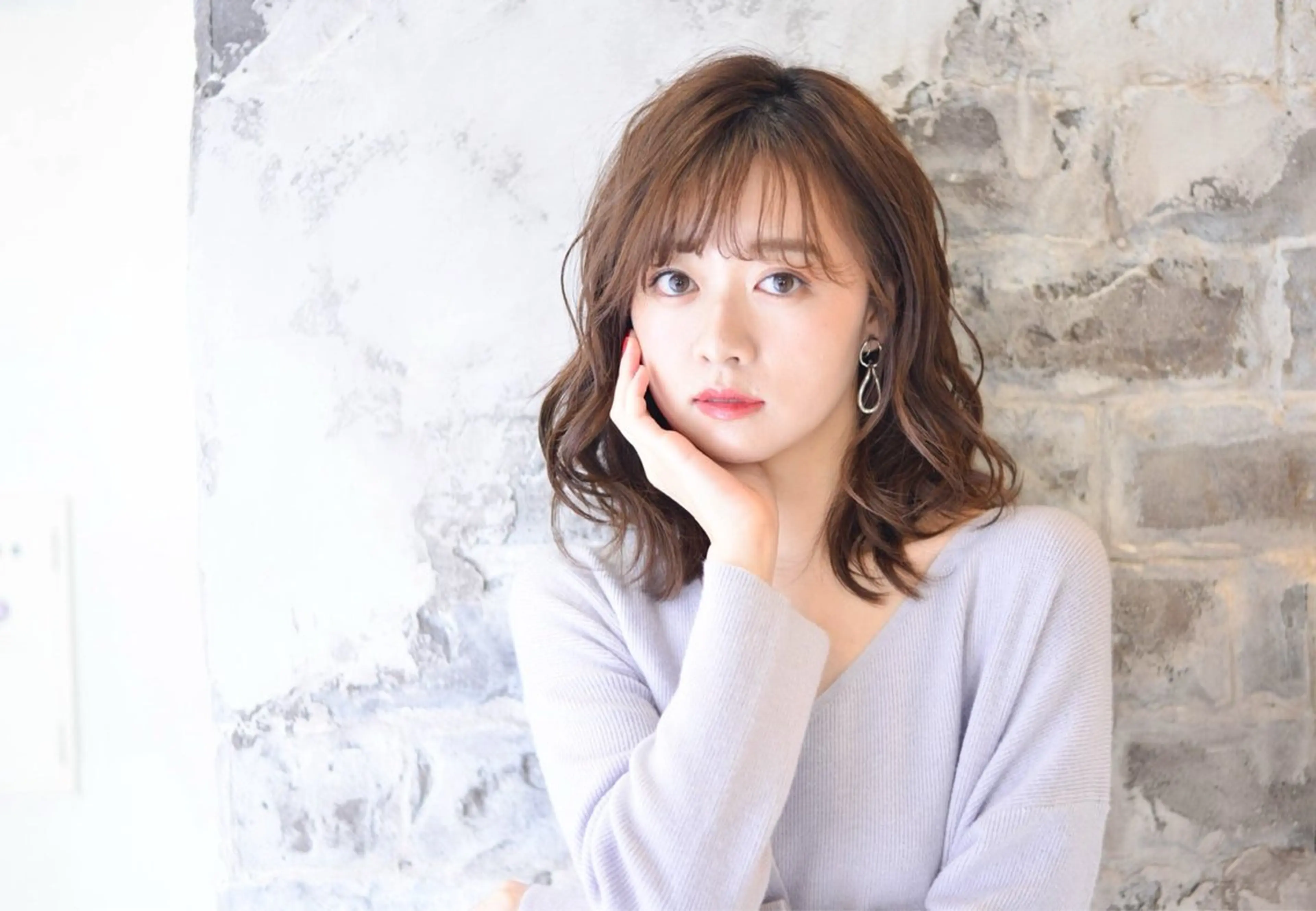 セミロング パーマ 馬場 彩のヘアスタイル