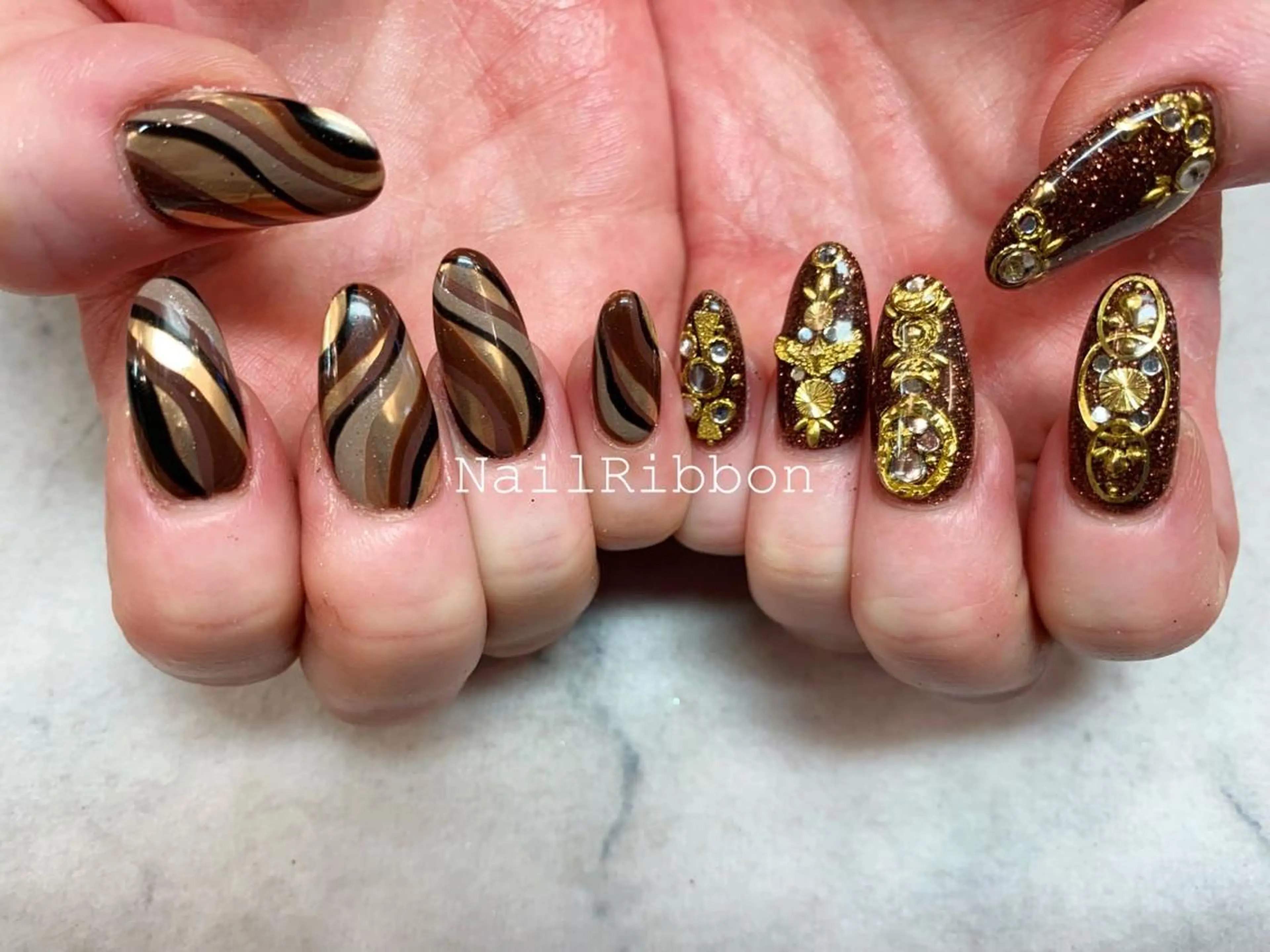 ネイル SWAMP nails所属・🎀ネイルサロン RIRI🎀のネイルデザイン