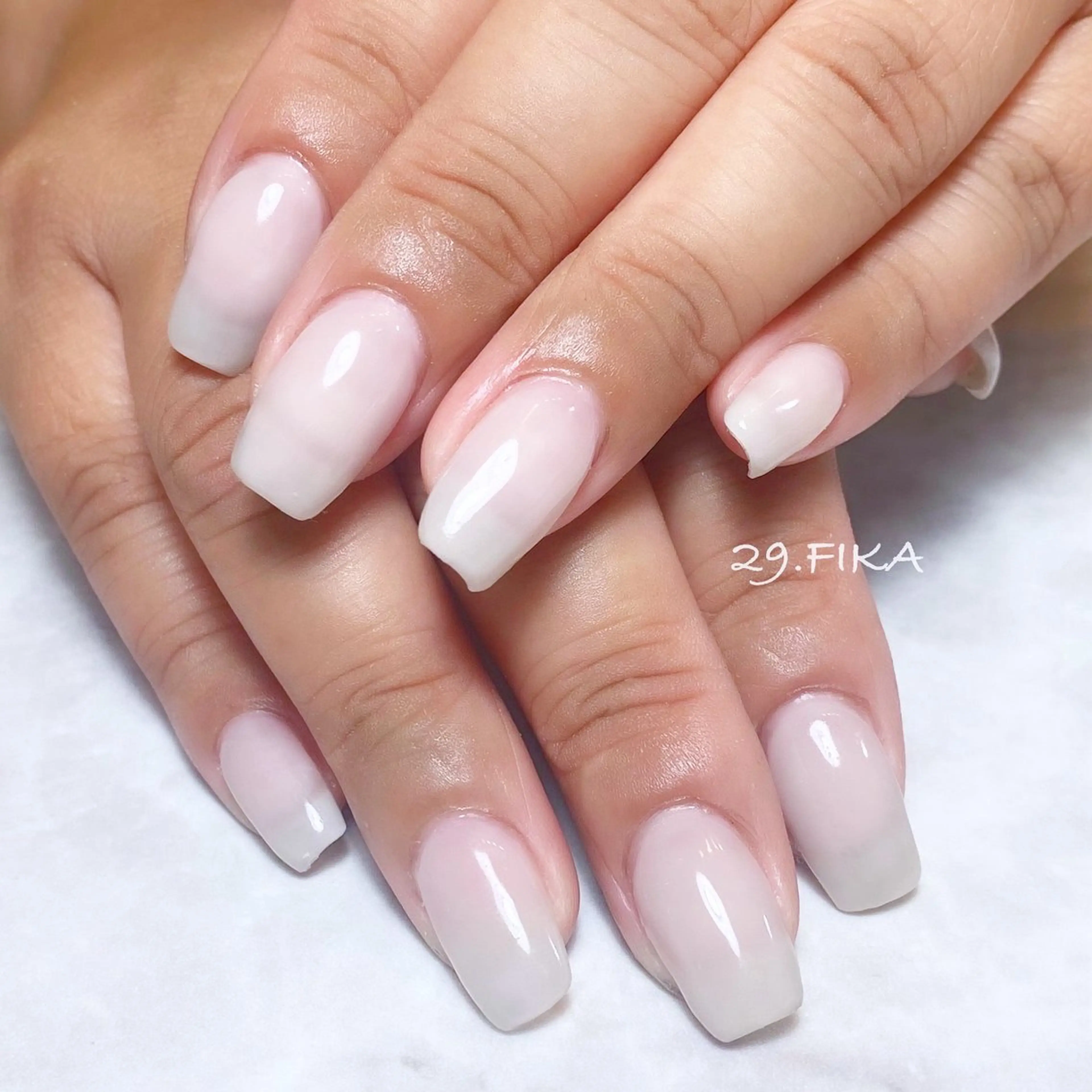ネイル ハンドネイル 29.FIKA misaのネイルデザイン