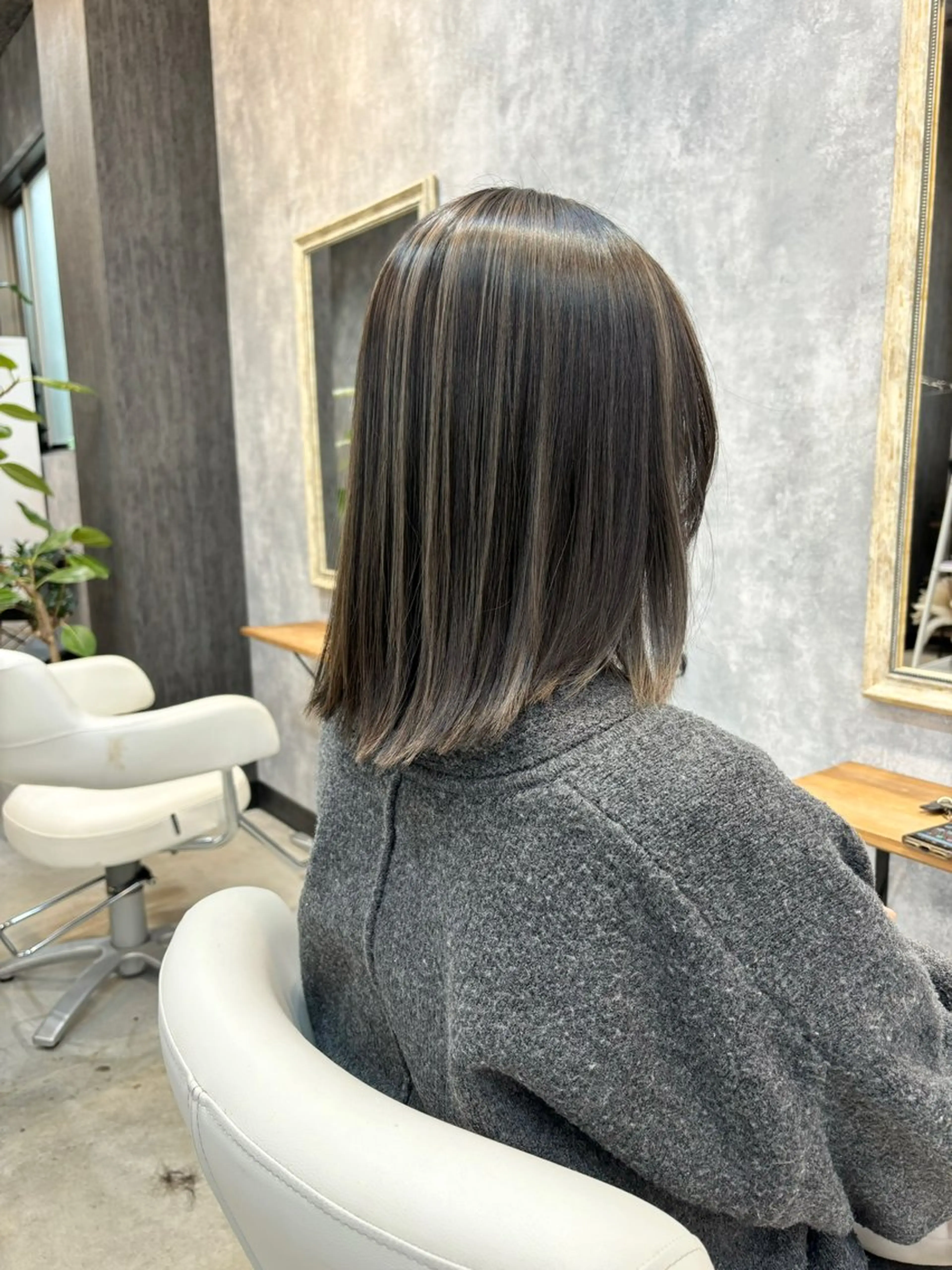 ミディアム カット ヘアカラー トリートメント en Siena エンシエナのヘアスタイル