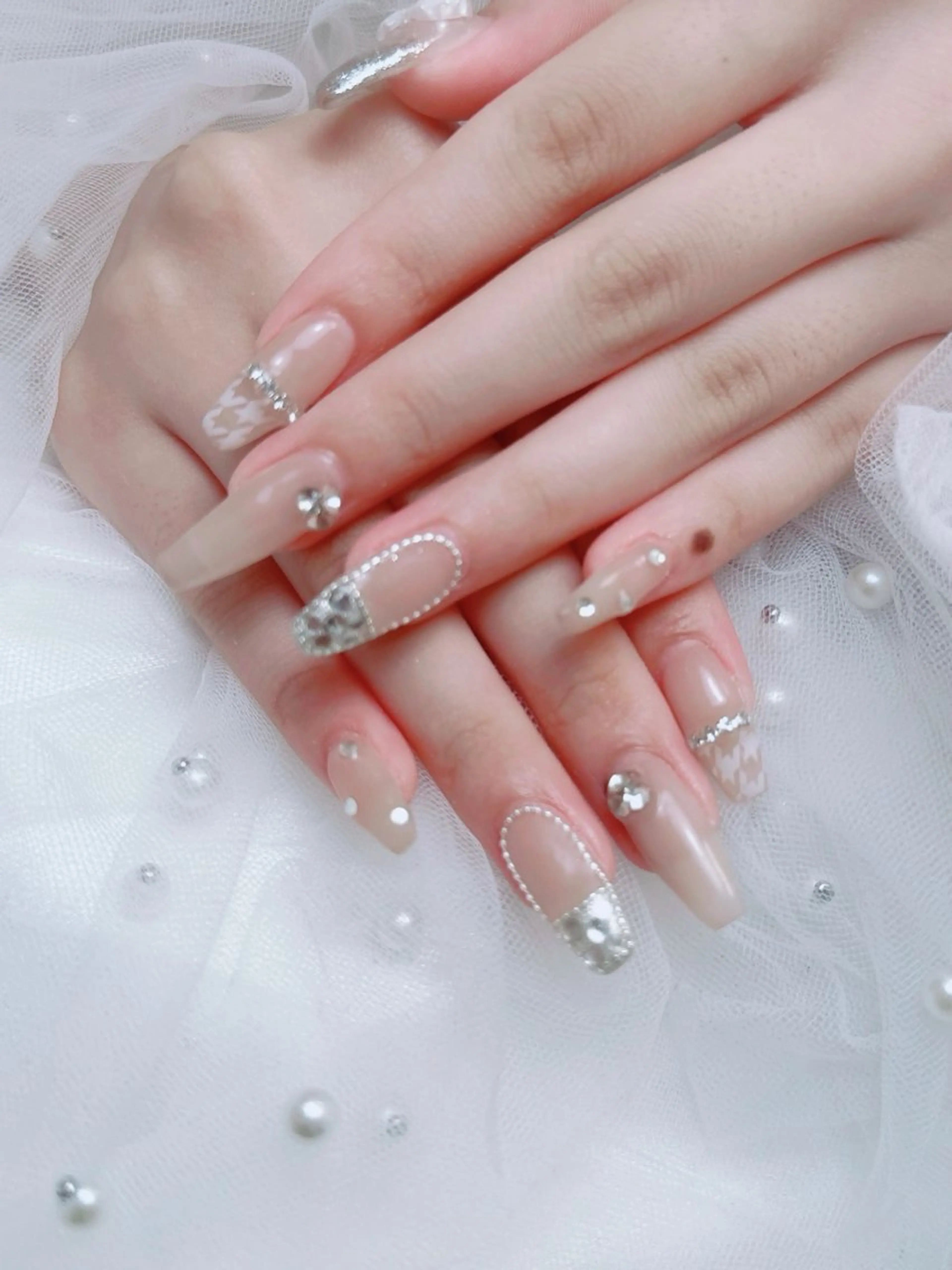 ネイル フレンチネイル ジェルネイル ハート 韓国ネイル マグネットネイル ハンドネイル ネイルサロン lotusのネイルデザイン