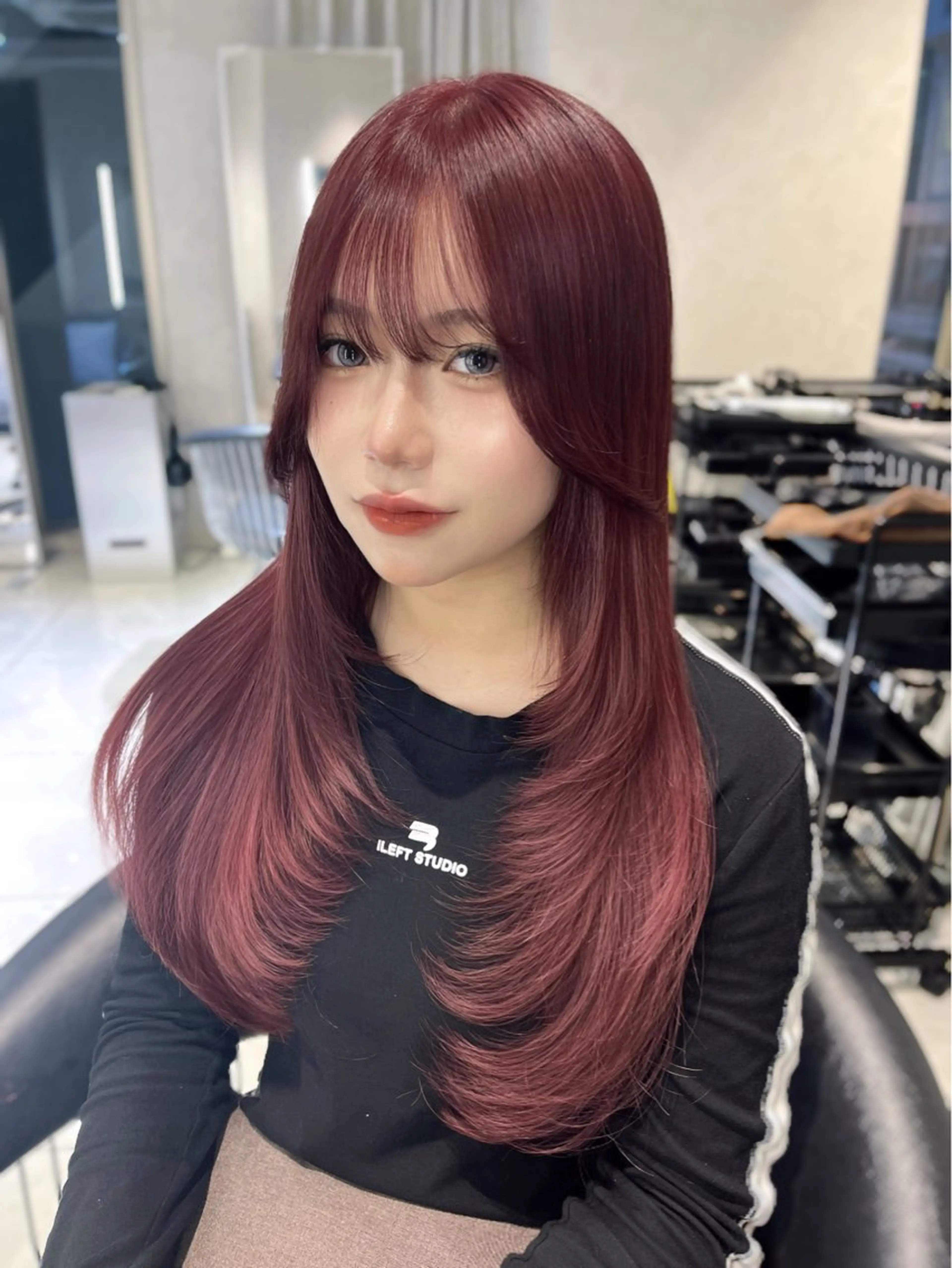 ロング カラー ブリーチ ブリーチなしカラー レッドカラー 韓国風ヘア レイヤーカット ヘアカラー トリートメント 韓国レイヤー×モテ髪 /MITSUKI🤍のヘアスタイル