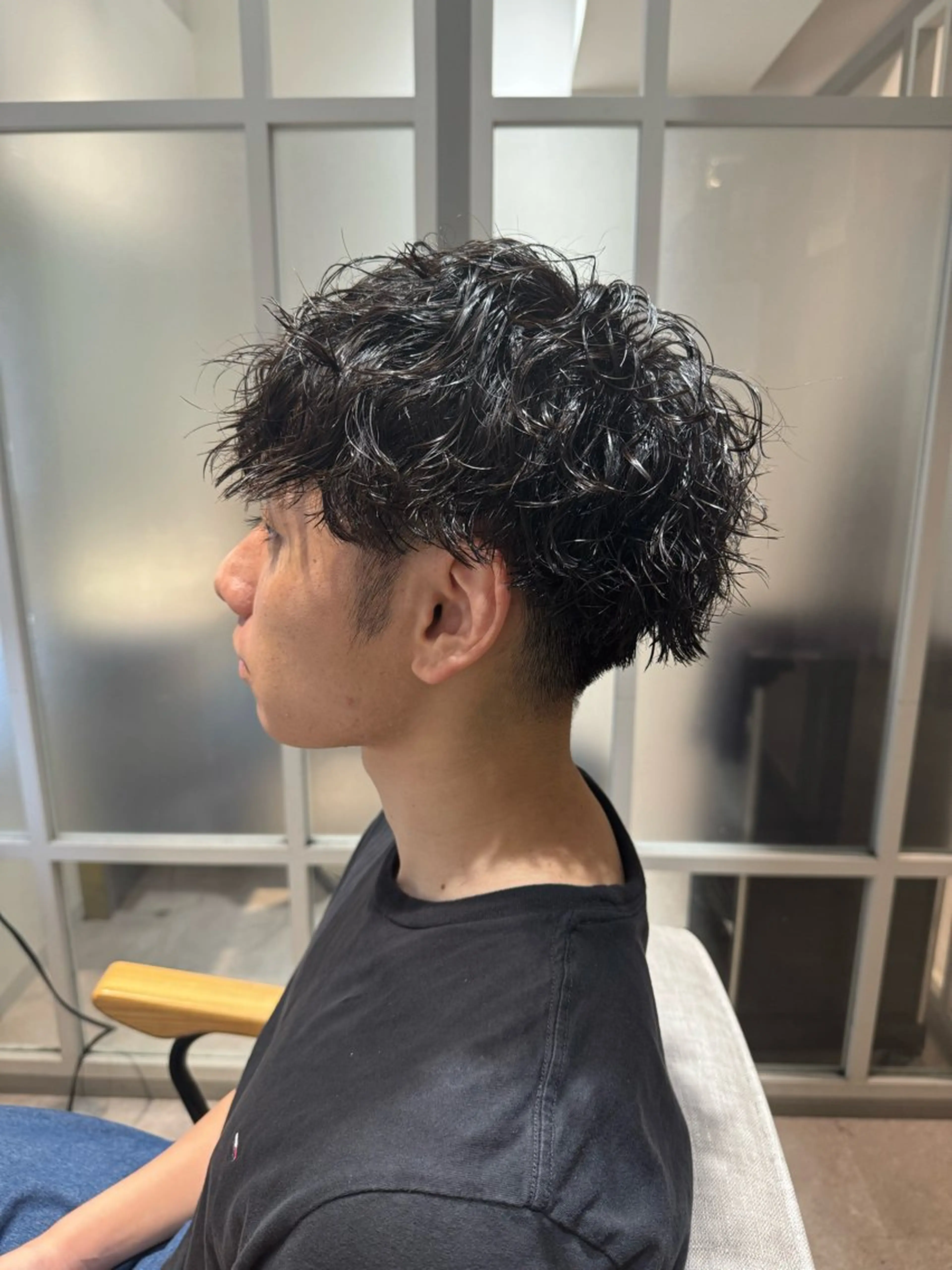 パーマ メンズ センターパート マッシュ メンズパーマ メンズショート ツイストスパイラルパーマ カット パーマ ⭕️メンズパーマ⭕️ 山口 裕太郎のヘアスタイル