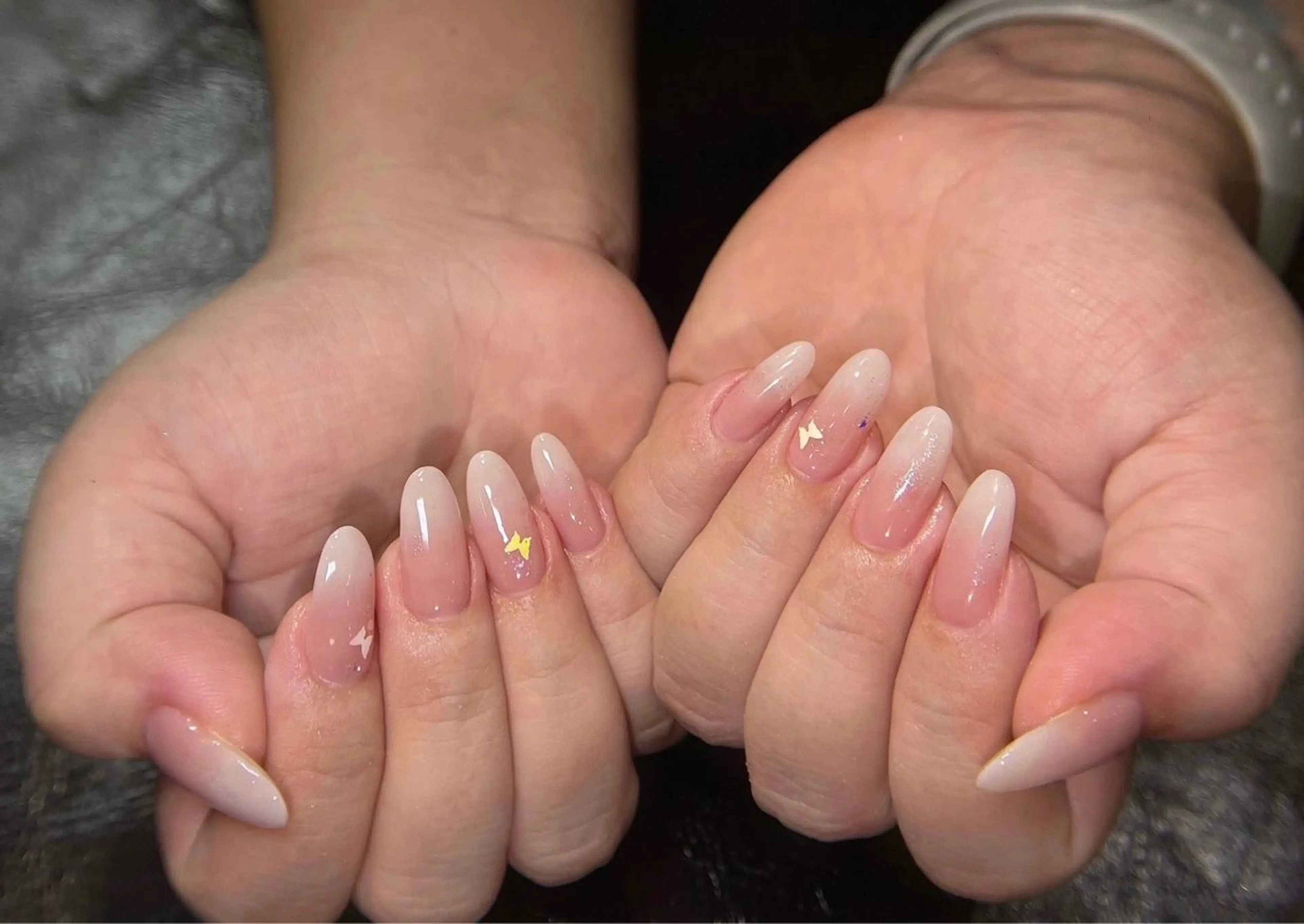 ネイル チークネイル フレンチネイル グラデーション キラキラネイル 韓国ネイル ハンドネイル Minette nailHuongのネイルデザイン