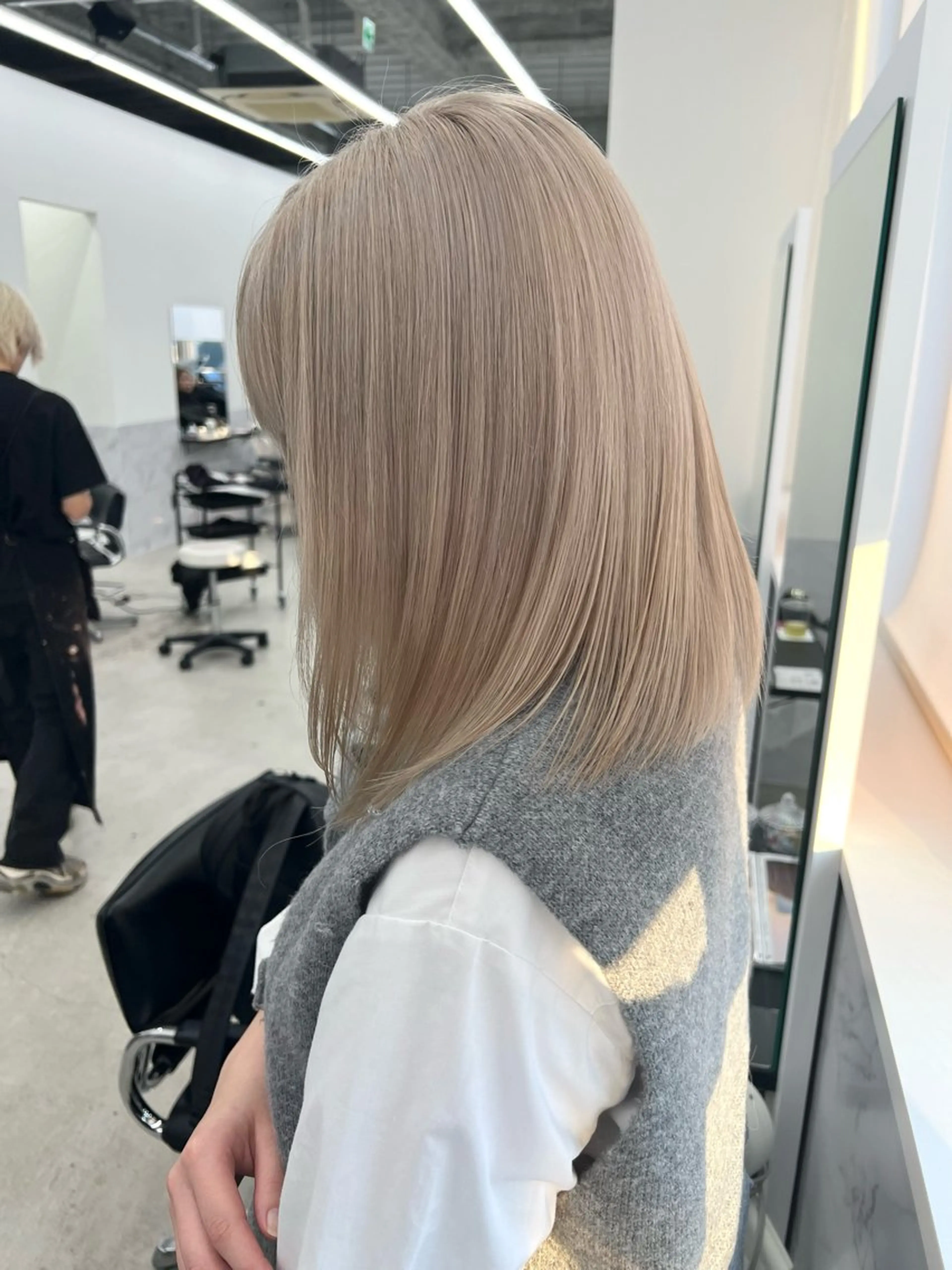 カラー ベージュカラー ミルクティーベージュ ヘアカラー ピンク/デザイン/ ハイトーン/KAKIのヘアスタイル
