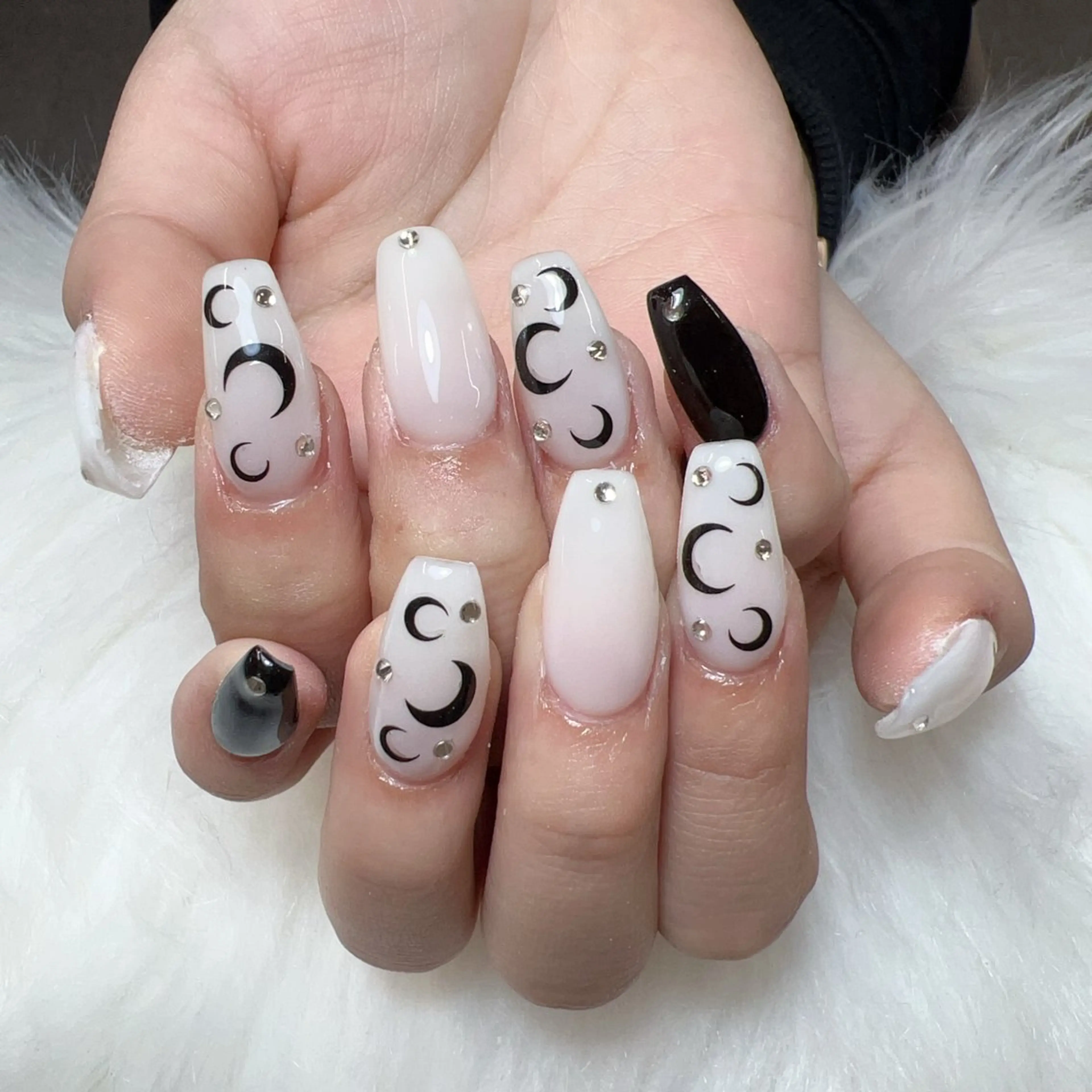 ネイル ハンドネイル 🎀nana🫧 ワンホンネイル🎀のネイルデザイン