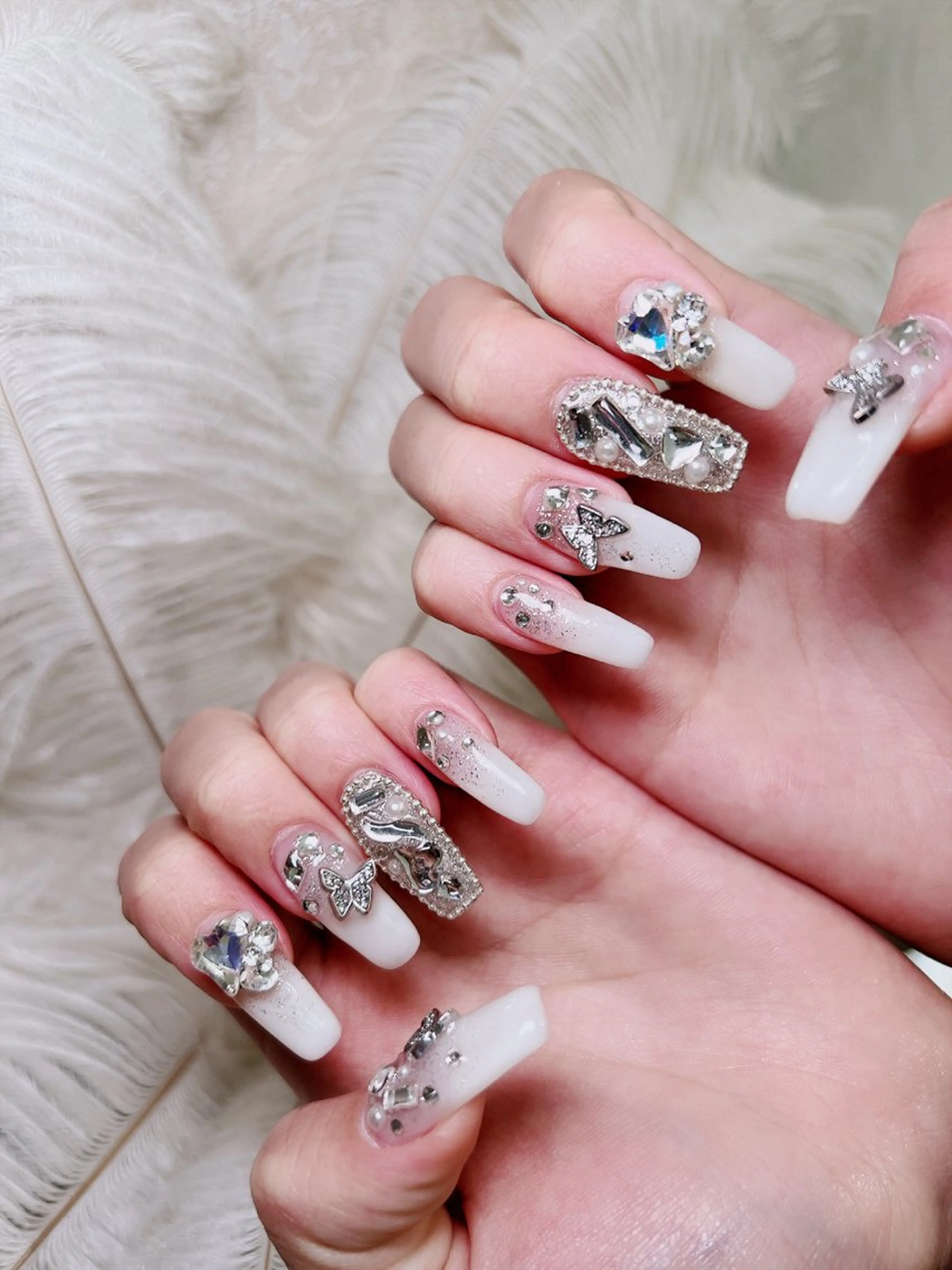 ネイル ハンドネイル Ubuntu🎀 ネイルサロン✨のネイルデザイン