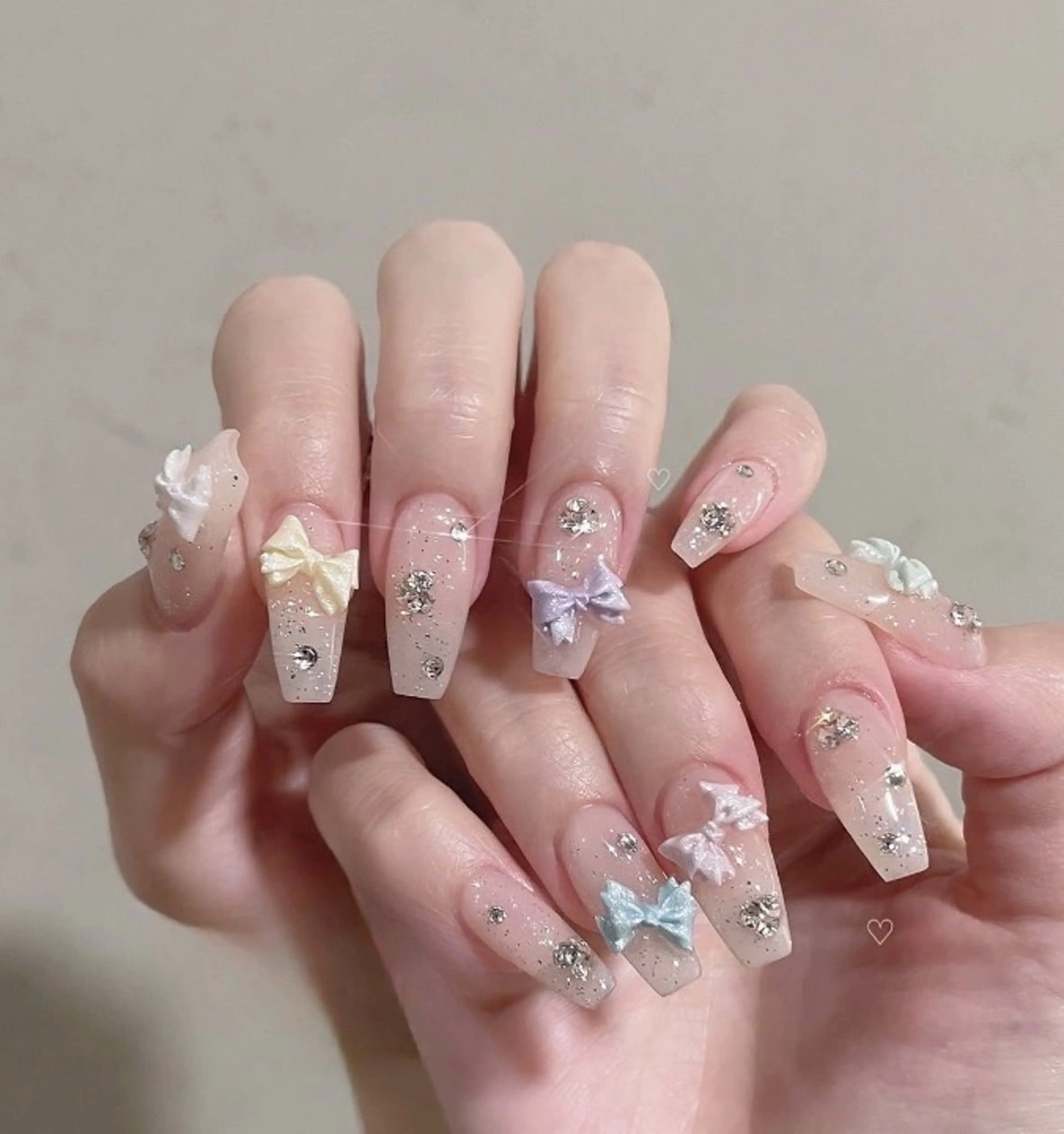 カラー グラデーションカラー ピンクカラー ハンドネイル AIN Nailのネイルデザイン