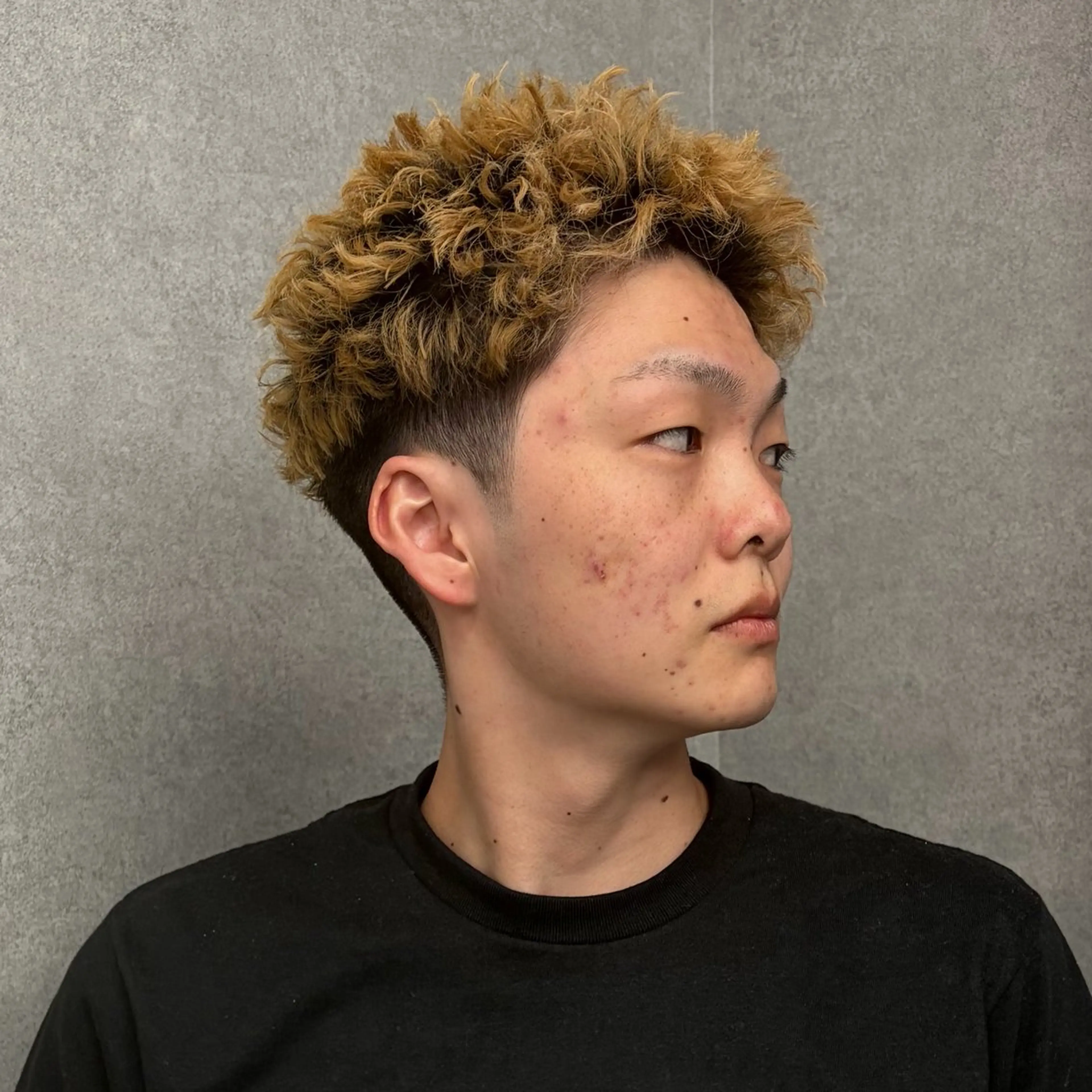 パーマ メンズ メンズパーマ カット パーマ 志村 シュンスケのヘアスタイル