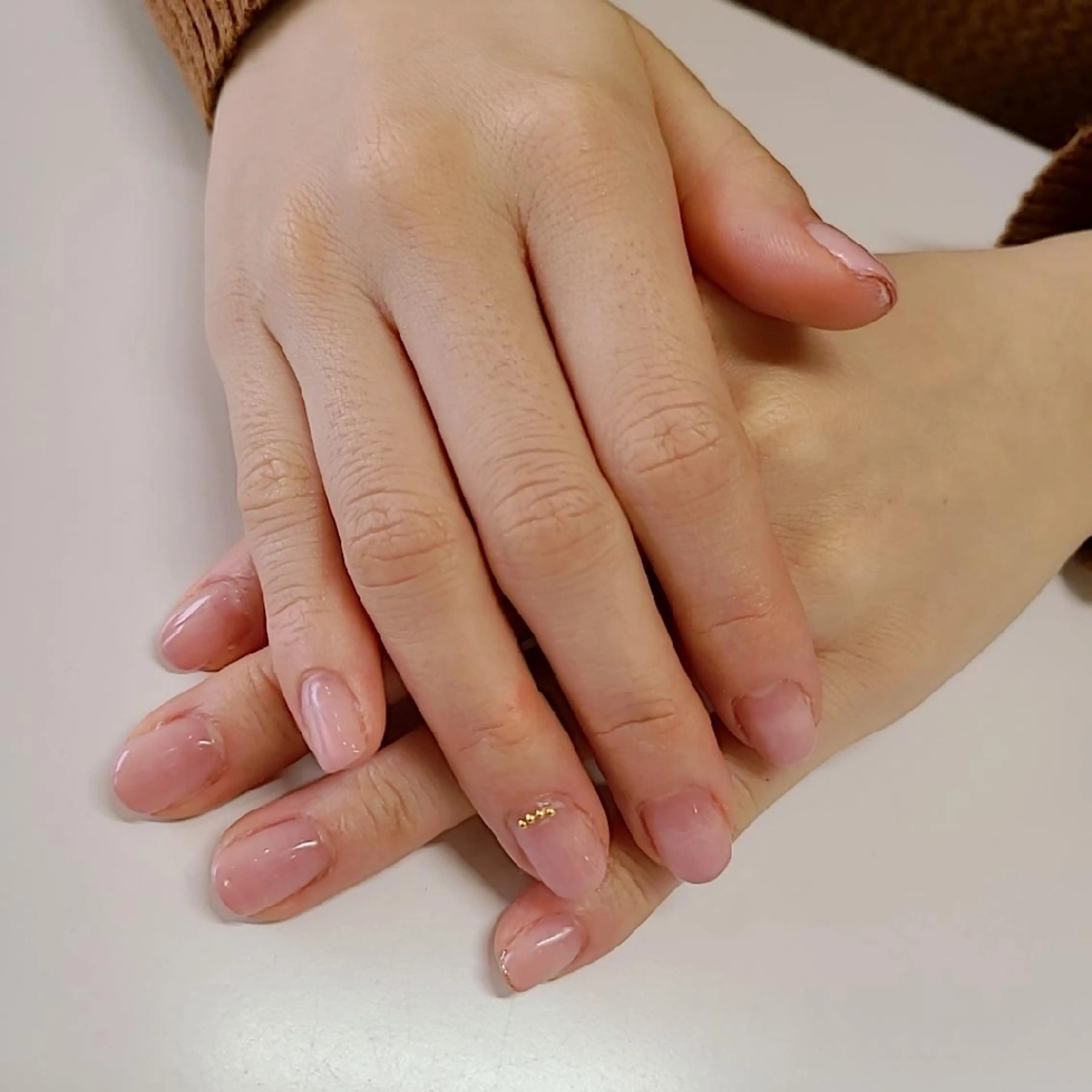 ネイル グラデーション ピンク ストーンネイル セプトアカデミー まいのネイルデザイン