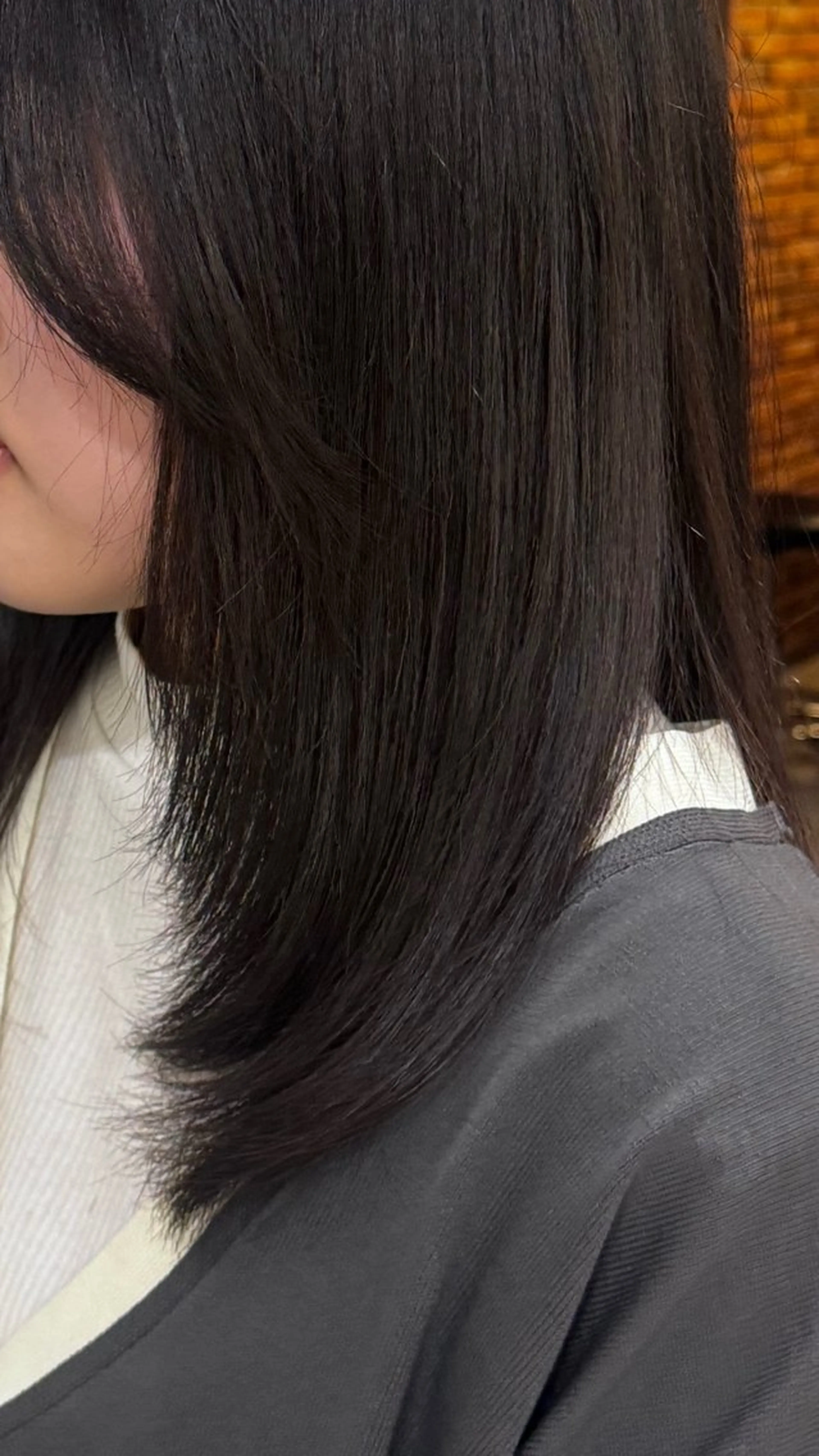 ミディアム レイヤーカット カット 佐藤 凜のヘアスタイル