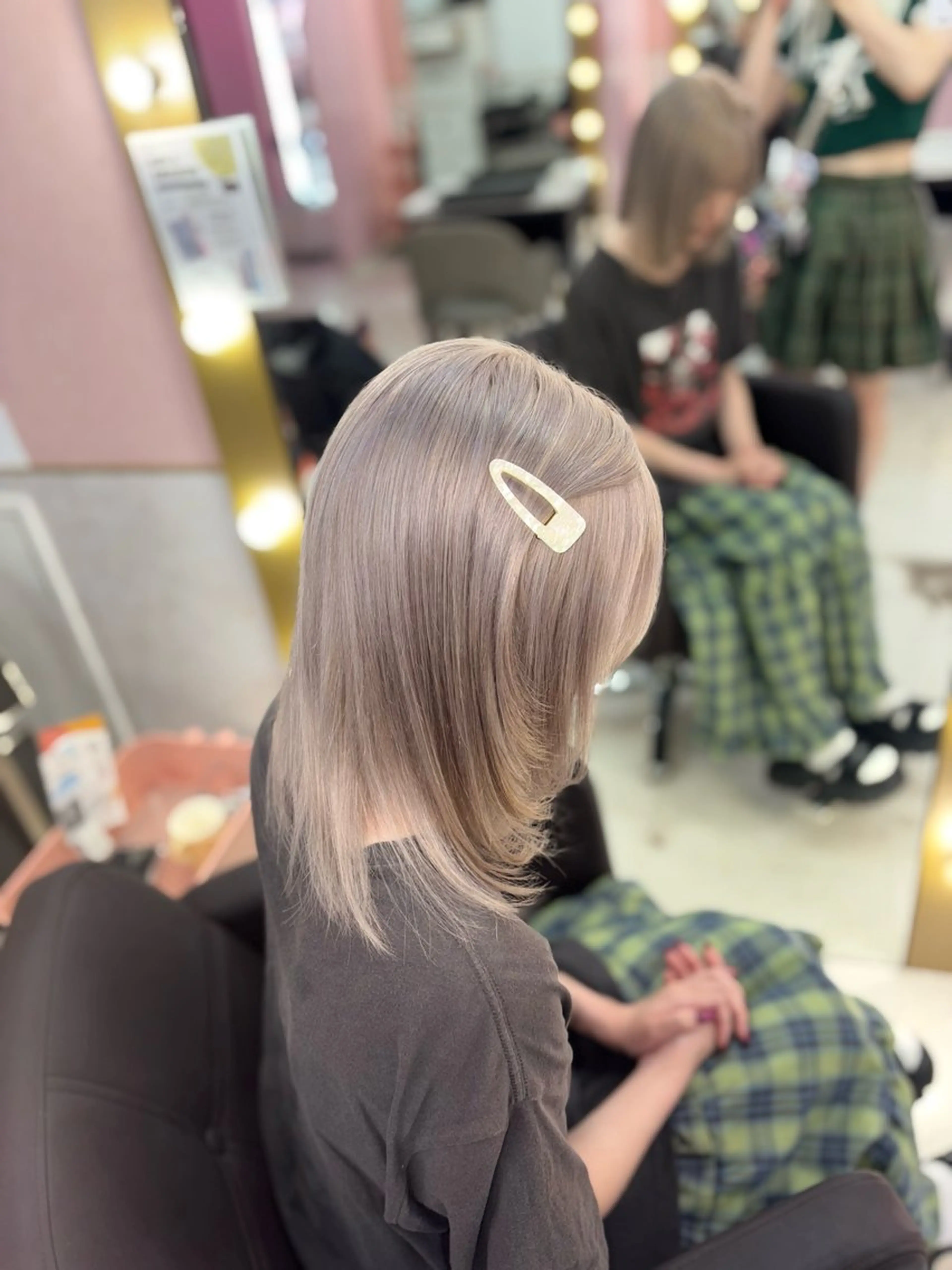 ミディアム カラー ヘアアレンジ カット 甘ふわgirly🎀 ハイトーン🤍Ramのヘアスタイル