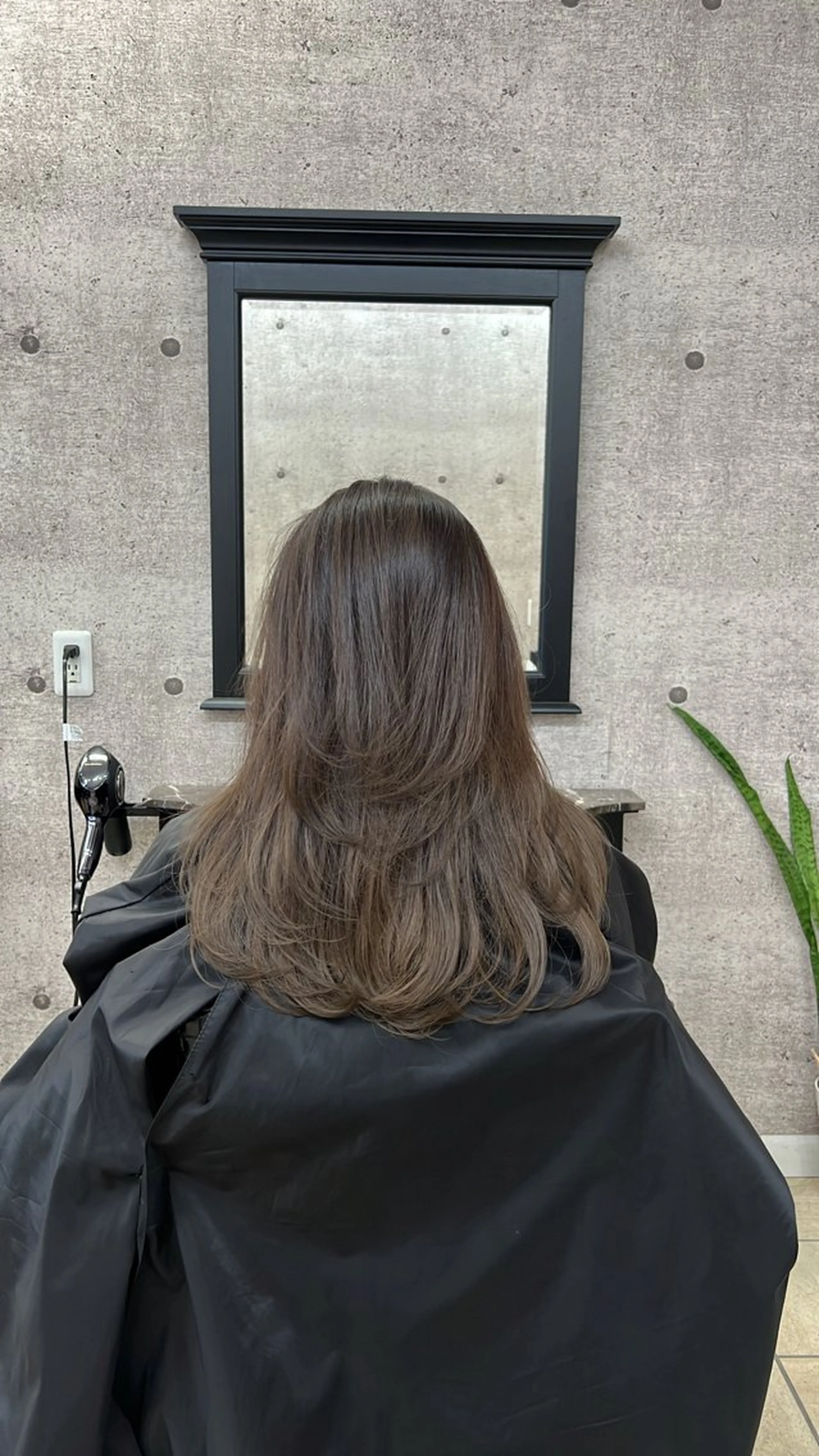 ミディアム カラー レイヤーカット カット ヘアカラー トリートメント MAYU / Raf.のヘアスタイル