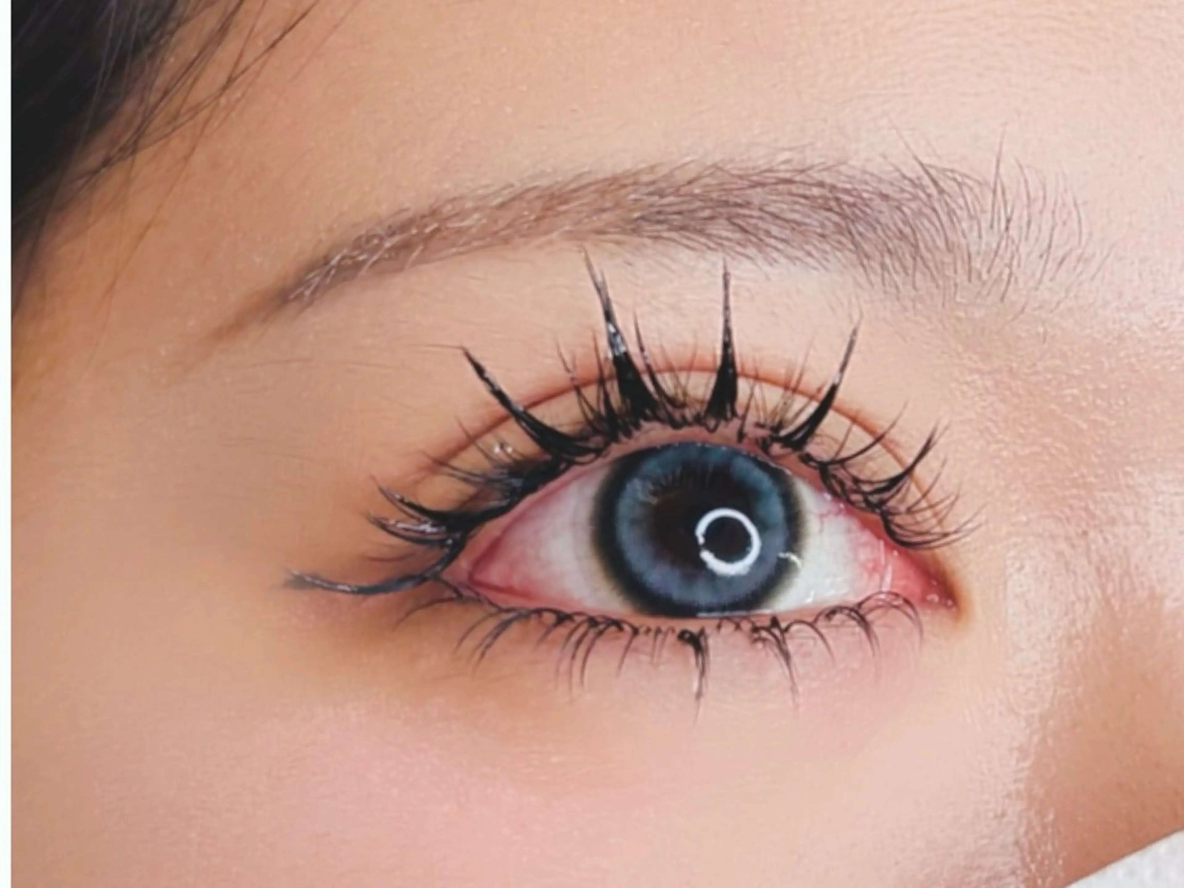 マツエク・マツパ 付け放題 バインドロック 束感まつ毛 フラットラッシュ パリジェンヌラッシュリフト マツエク AURORA RINAのマツエク・マツパデザイン