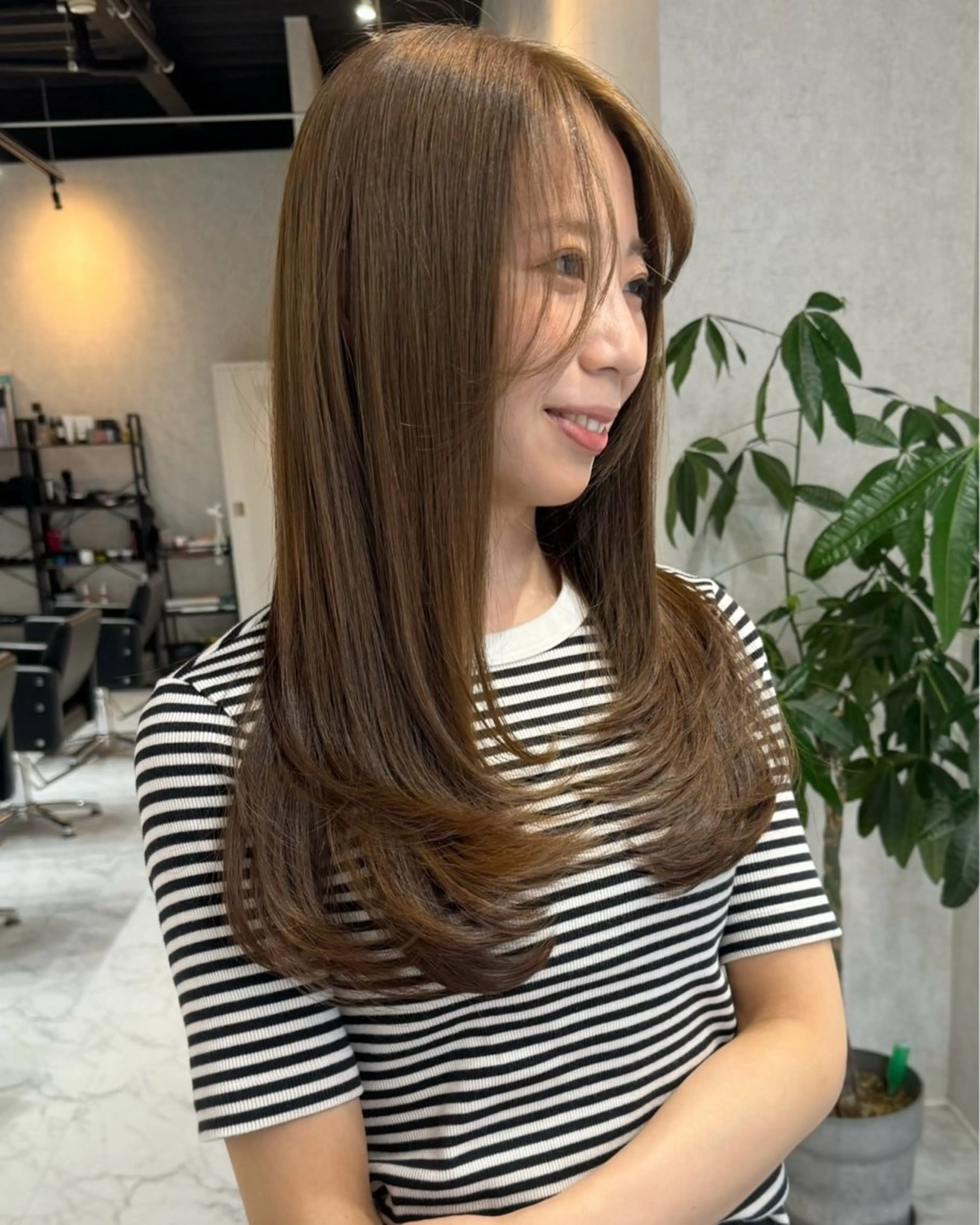 セミロング カラー ヘアアレンジ バレイヤージュ ブリーチ ダブルカラー ハイライトカラー ハイトーンカラー カット ヘアカラー トリートメント アンドウ ユウ/ レイヤーカット/韓国のヘアスタイル