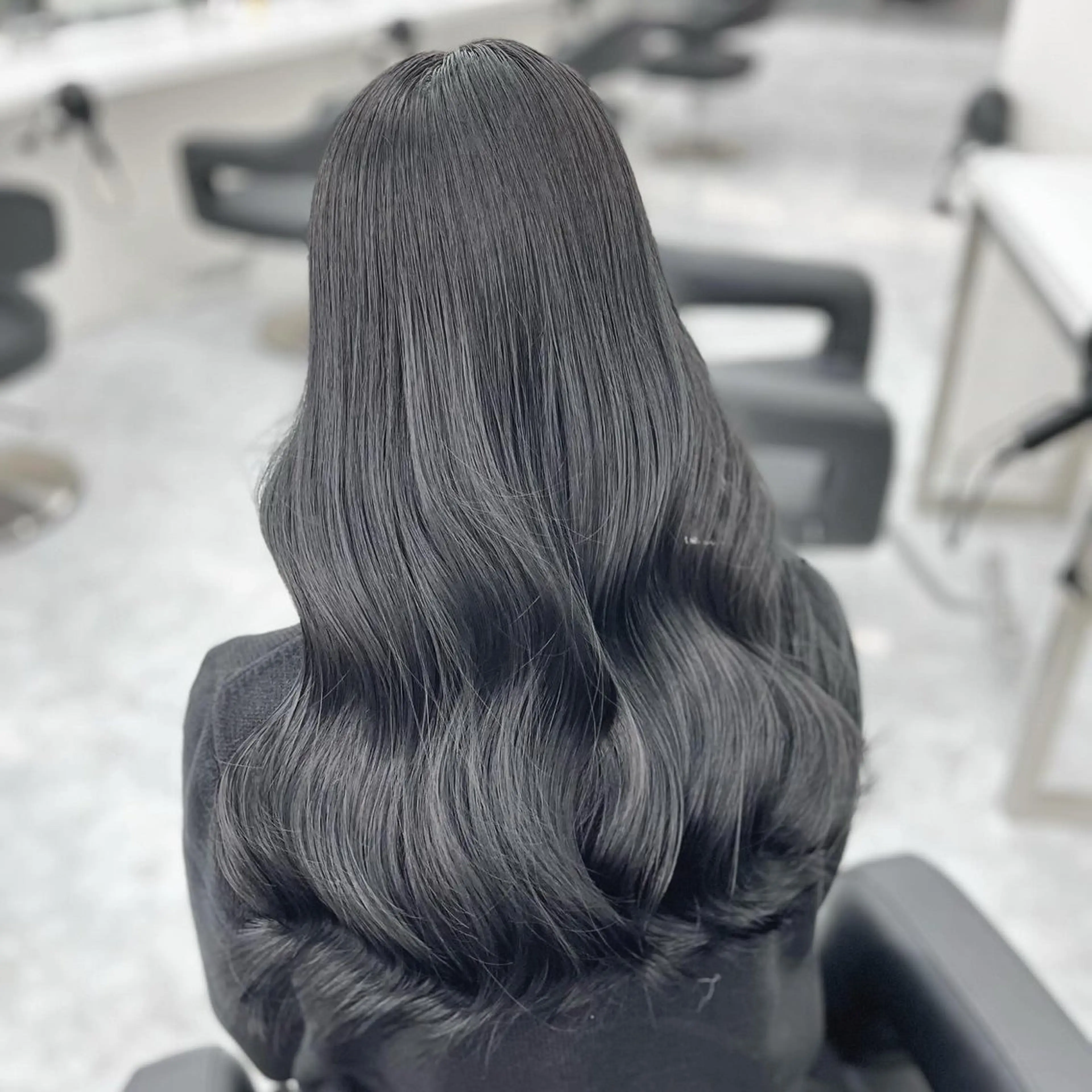 ロング カラー 黒髪 髪質改善 韓国風ヘア 縮毛矯正 トリートメント ヘアカラー トリートメント ヘアセット 髪質改善Ⅰ透明感 艶カラーⅠたつやのヘアスタイル