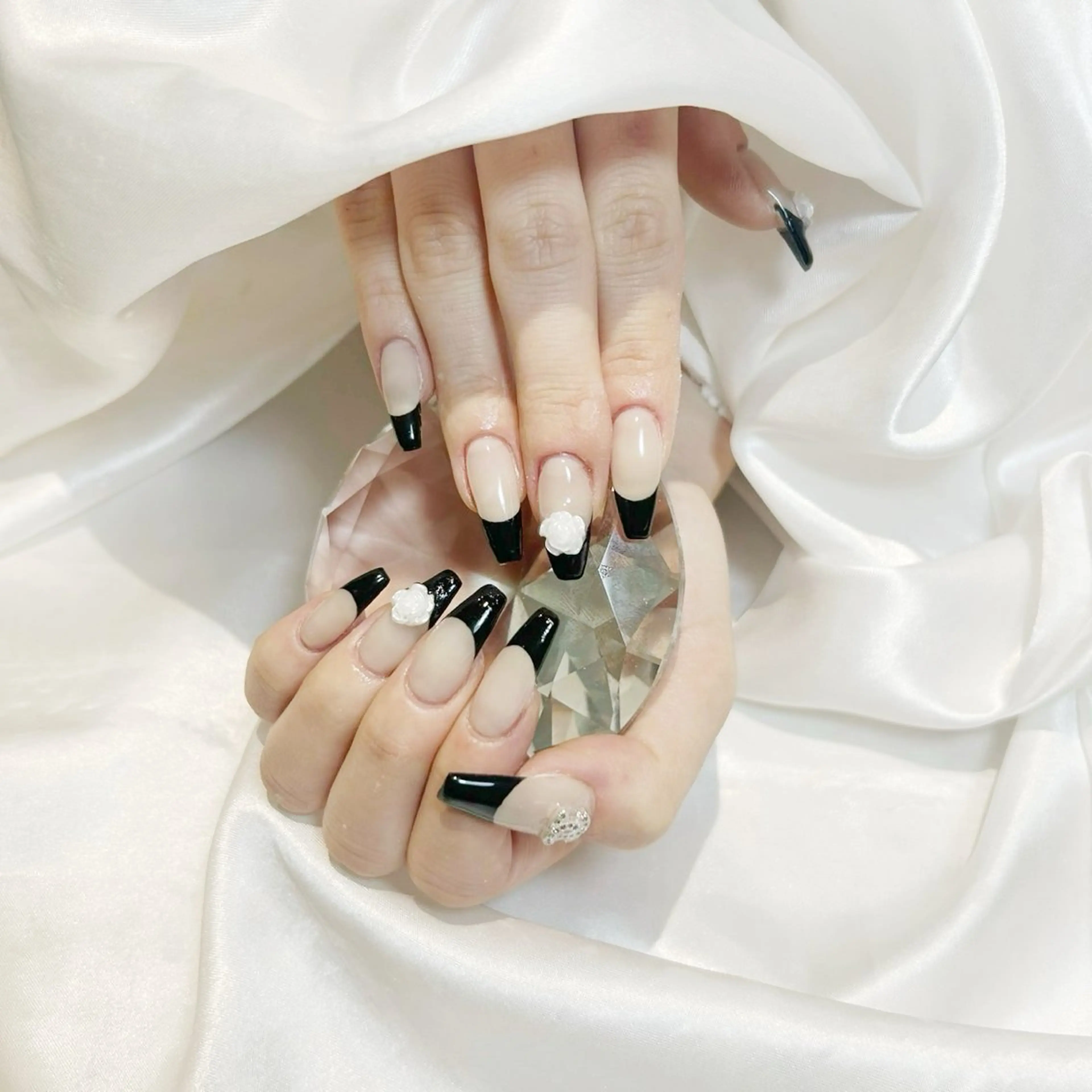 ネイル WISTERIA aisaのネイルデザイン