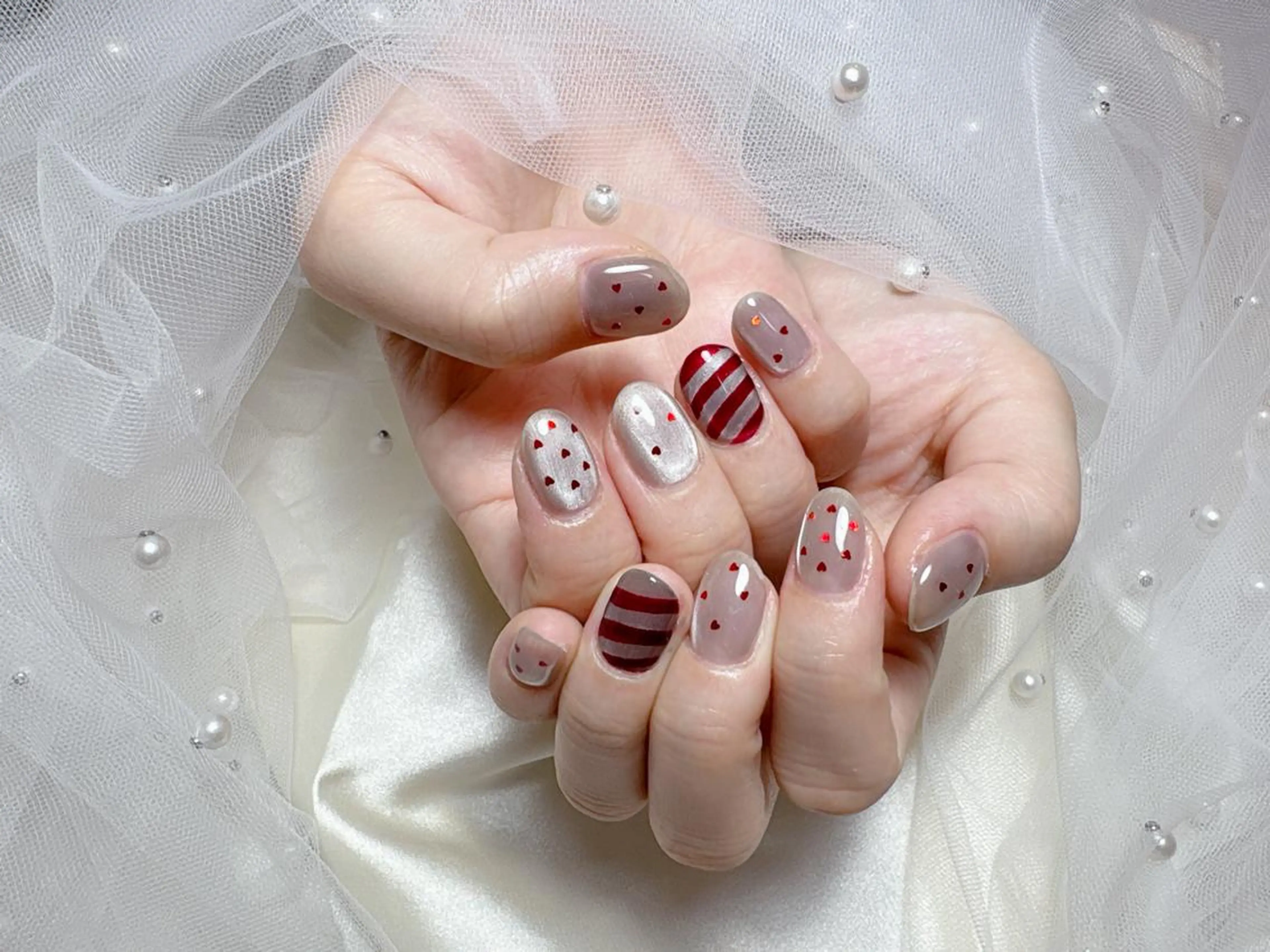 ネイル マグネットネイル ハンドネイル ハンドケア 🦋 MiKi 🦋 ネイルサロンのネイルデザイン