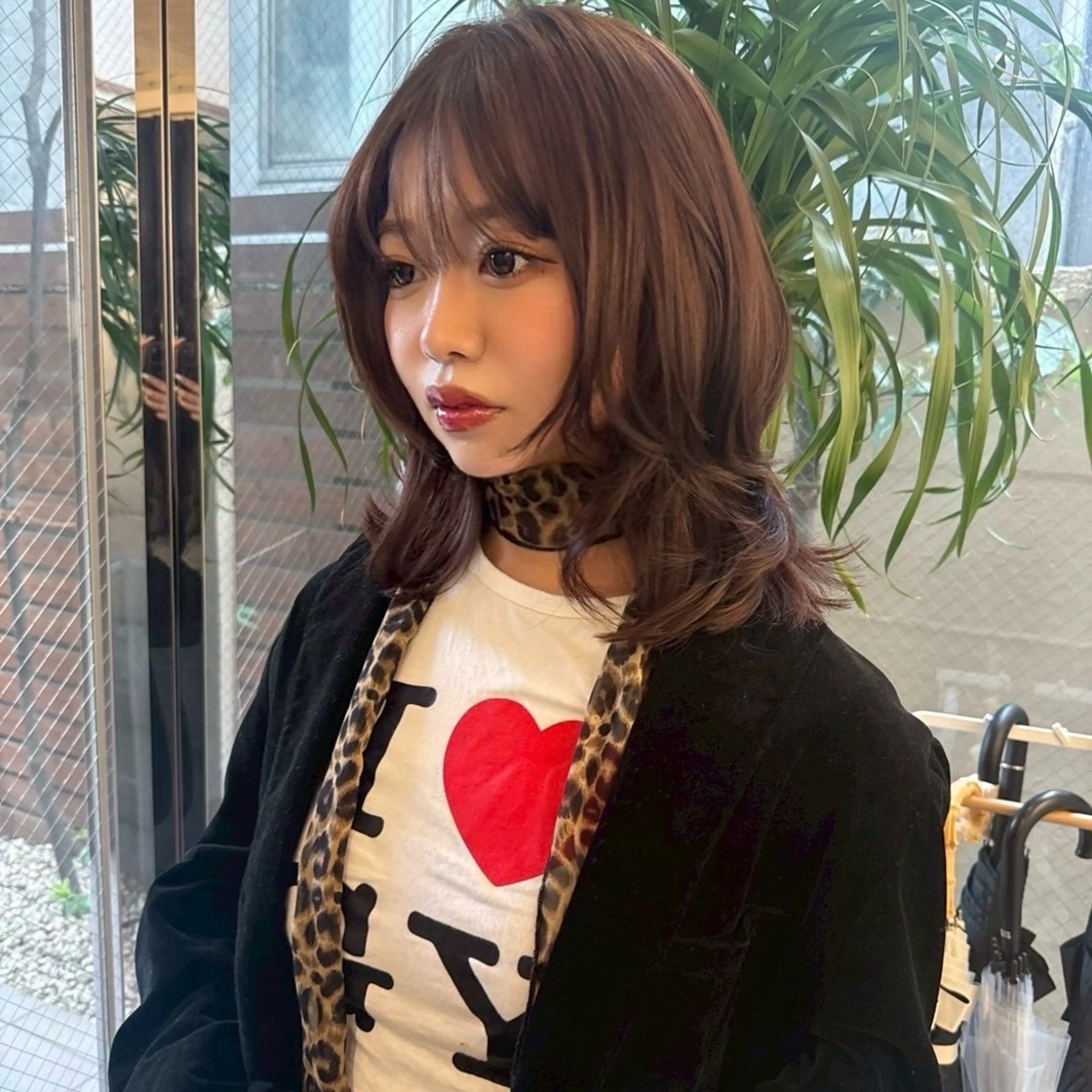 ミディアム カラー ベージュカラー ブリーチ ブリーチなしカラー レイヤーカット ヘアカラー トリートメント Mizobe misakiのヘアスタイル