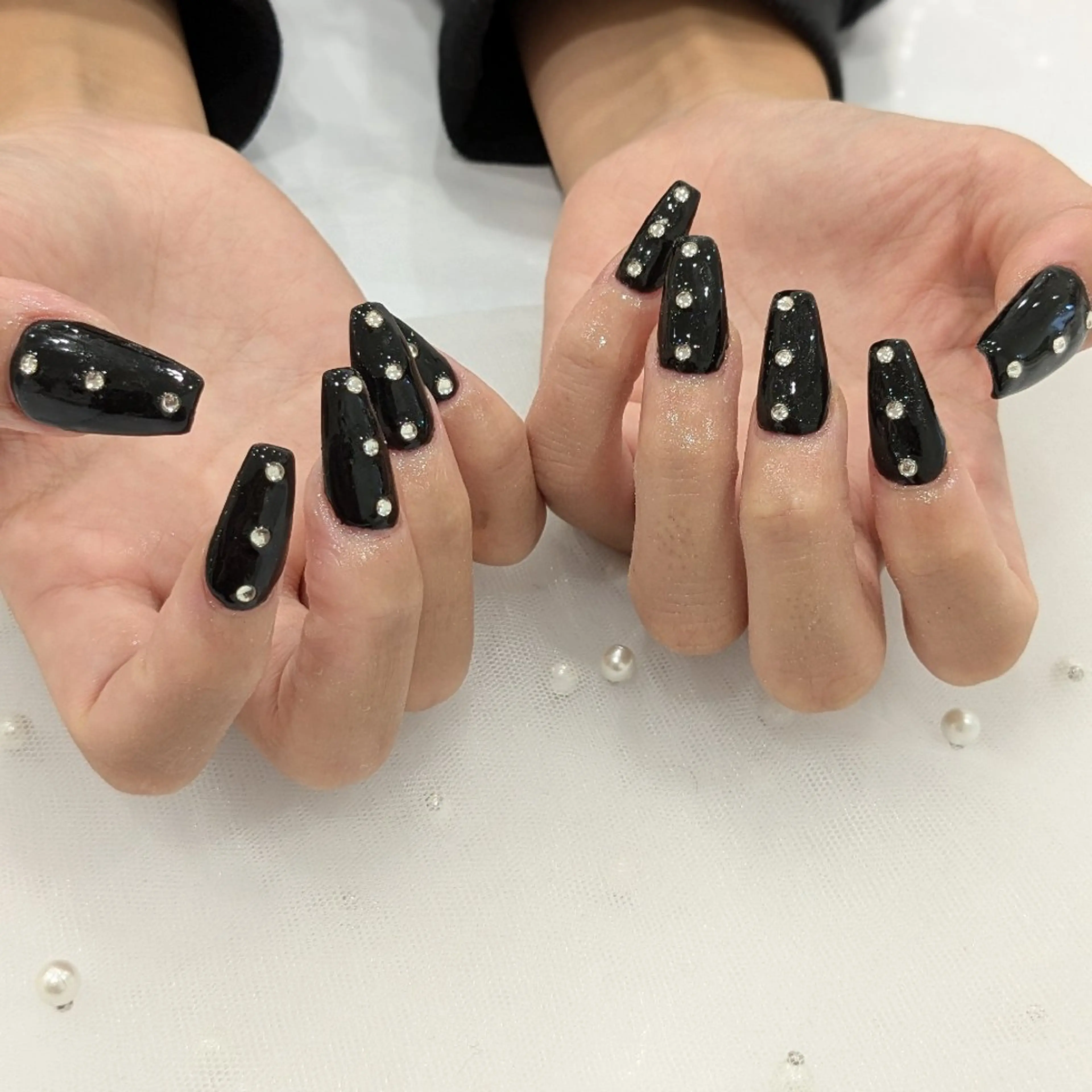 ネイル 長さ出し ワンカラーネイル ストーンネイル Lily nail 船橋 yuki🍒のネイルデザイン