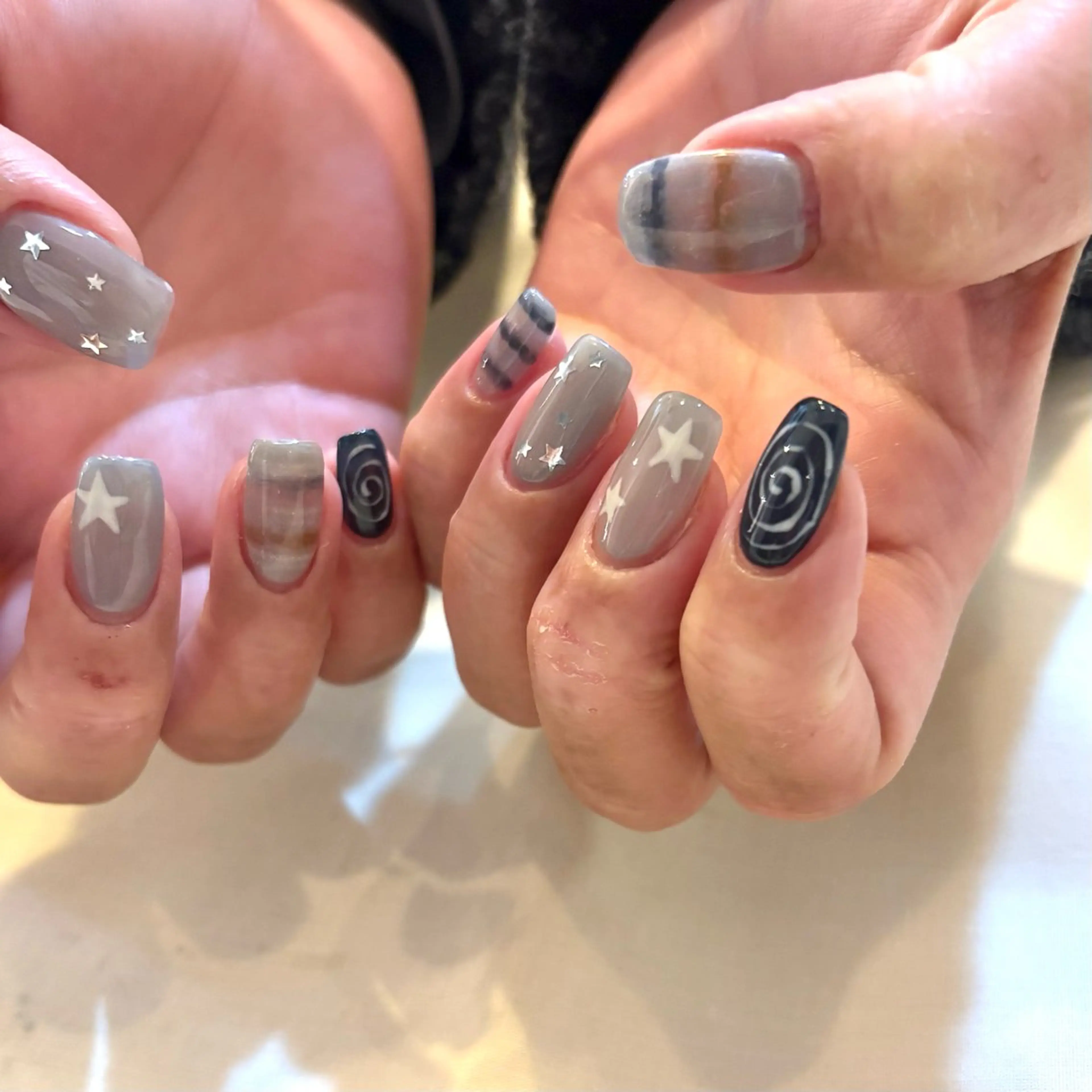 ネイル ハンドネイル 岩本 杏のネイルデザイン