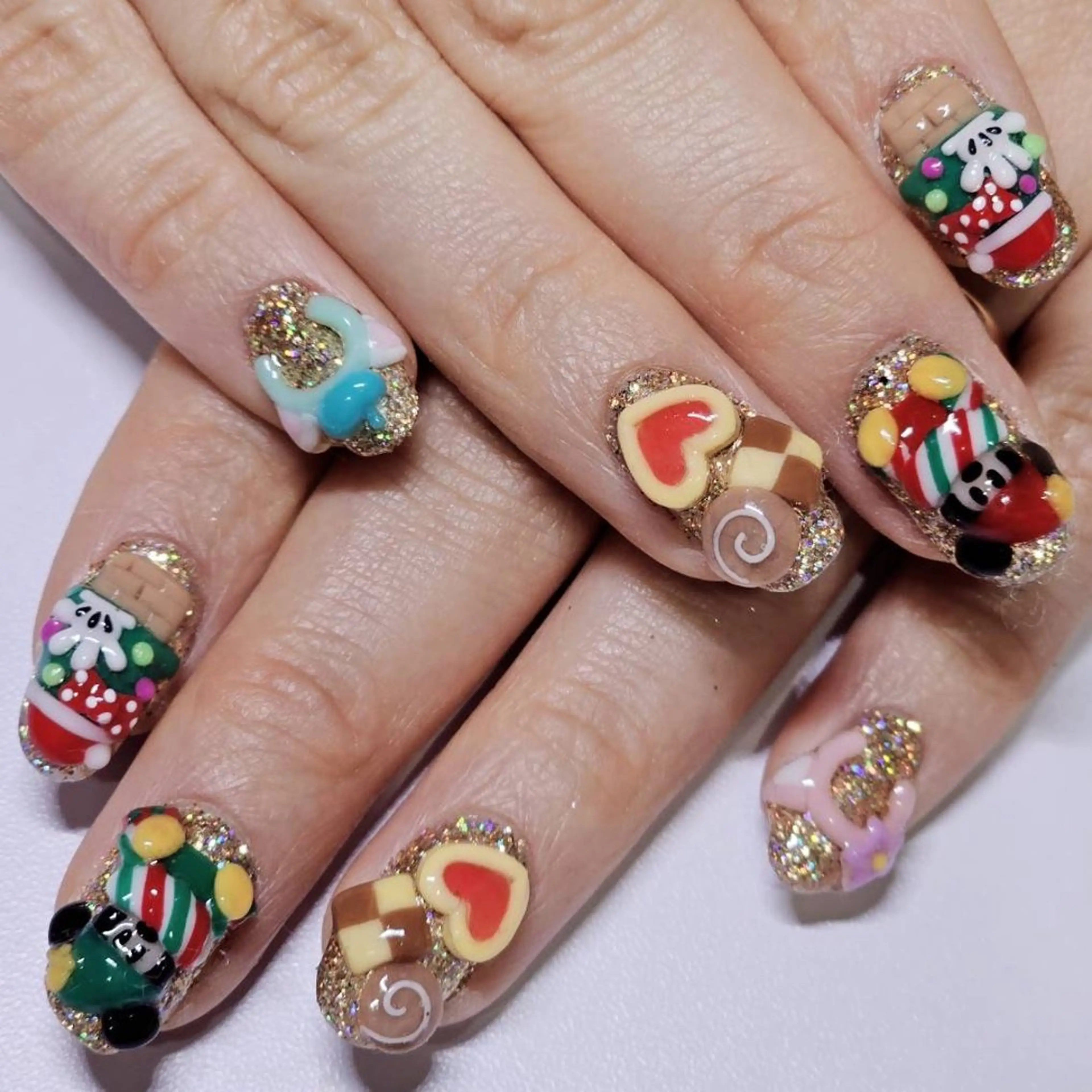 ネイル アートネイル オーロラネイル ゴールド ラメ(グリッター) ワンカラーネイル ハンドネイル よしだ ひろきのネイルデザイン