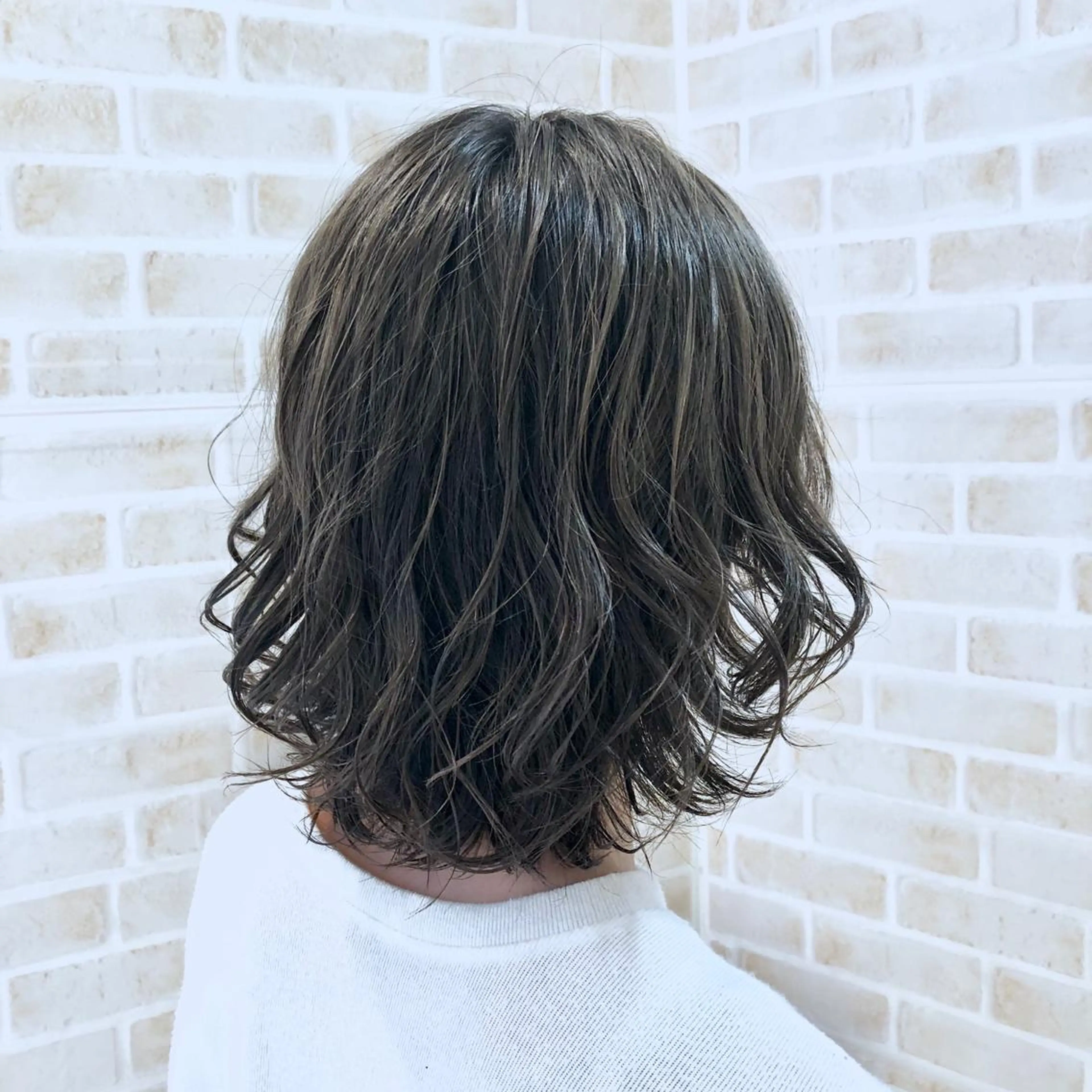 ショート カラー ブリーチ ケアブリーチ グレージュ カット ヘアカラー トリートメント 🌈ぷる艶カラー🌈 髪質改善👑柳沼尚貴のヘアスタイル