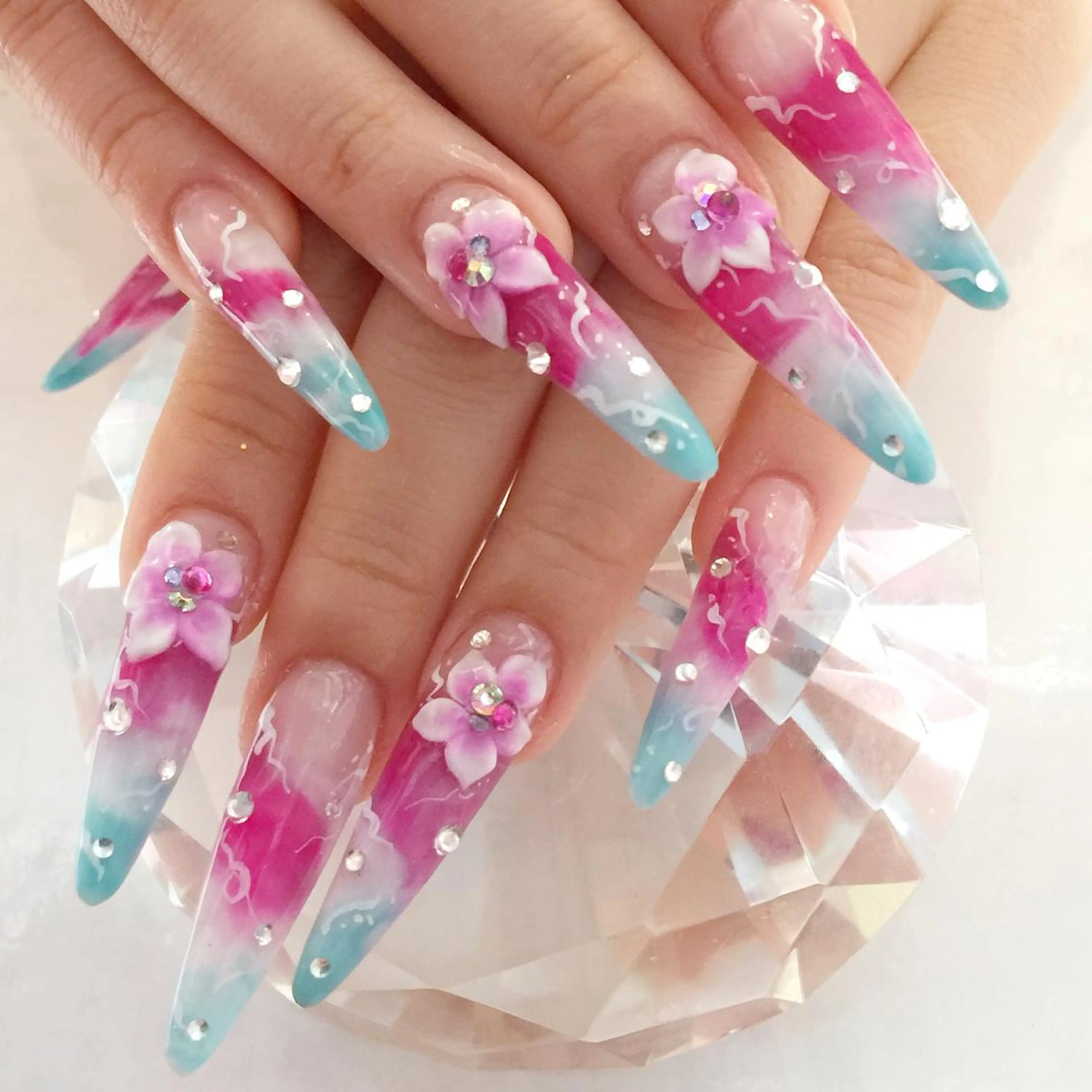 ネイル スカルプネイル シンプルネイル YUN 💅のネイルデザイン