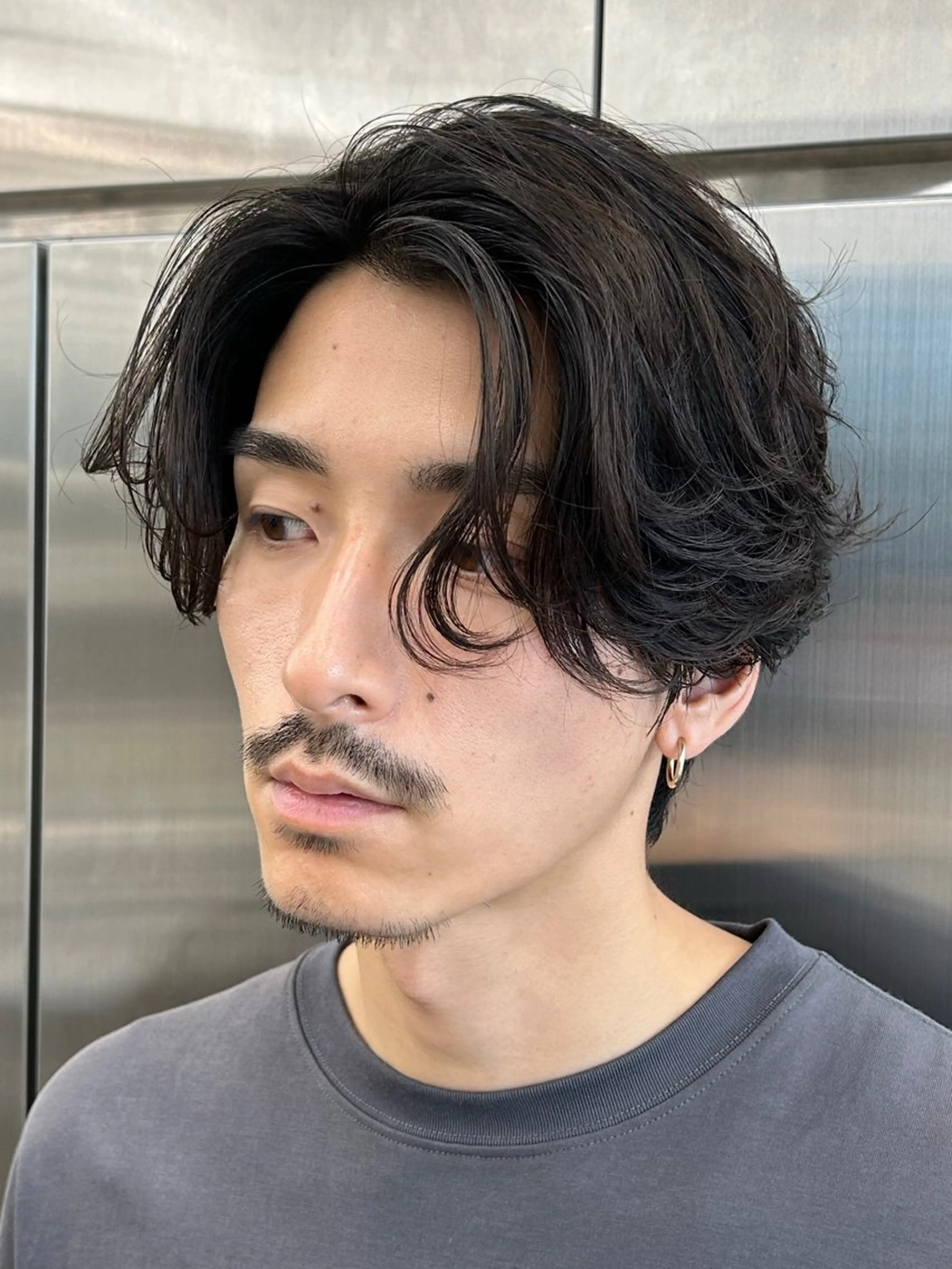 パーマ メンズ センターパート コンマヘア フェードカット カルマパーマ マッシュ 原宿 無料カット fifth イノウエのヘアスタイル