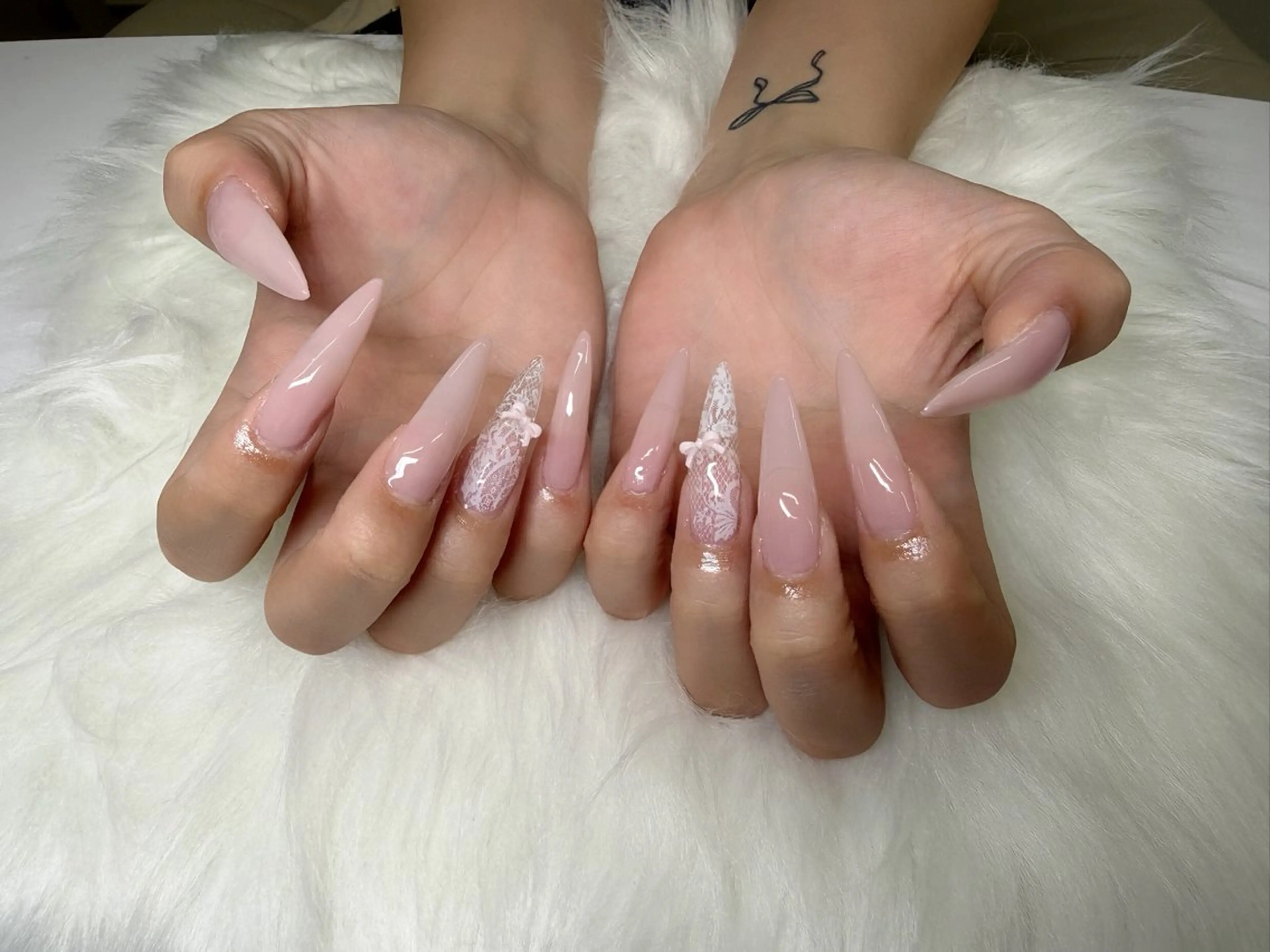 ネイル レース ハンドネイル 𝐧𝐚𝐨/ ネイルモデル様募集中のネイルデザイン