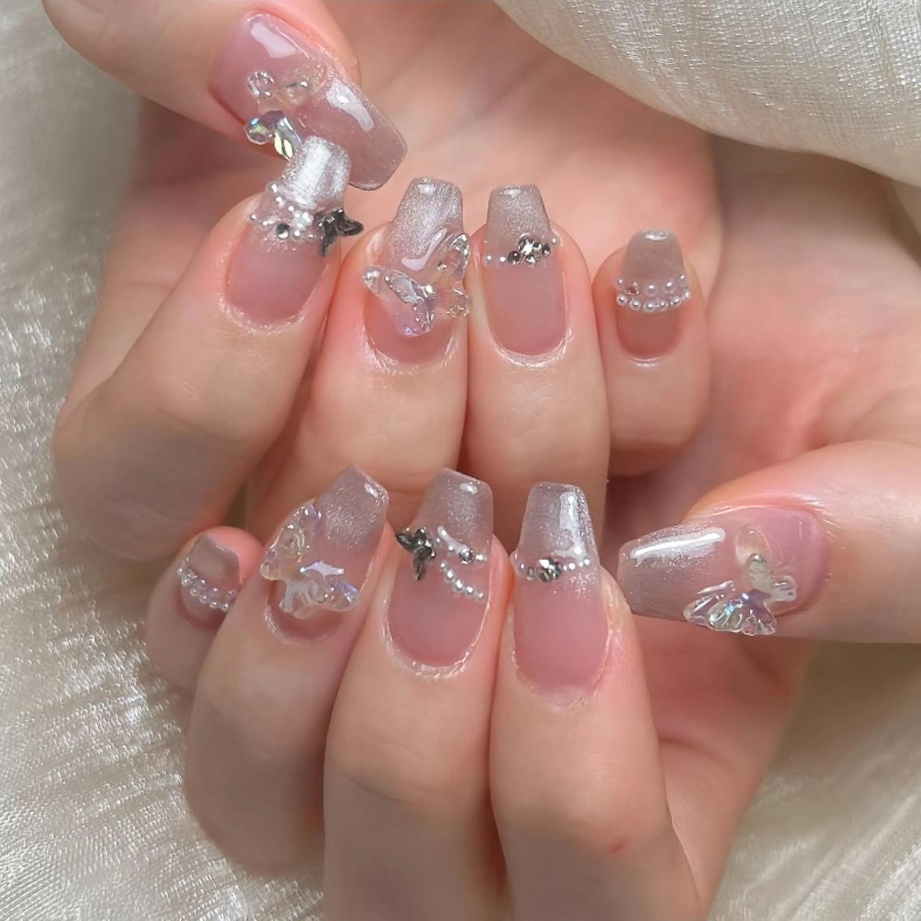 ネイル ハンドネイル queens nailsalonのネイルデザイン