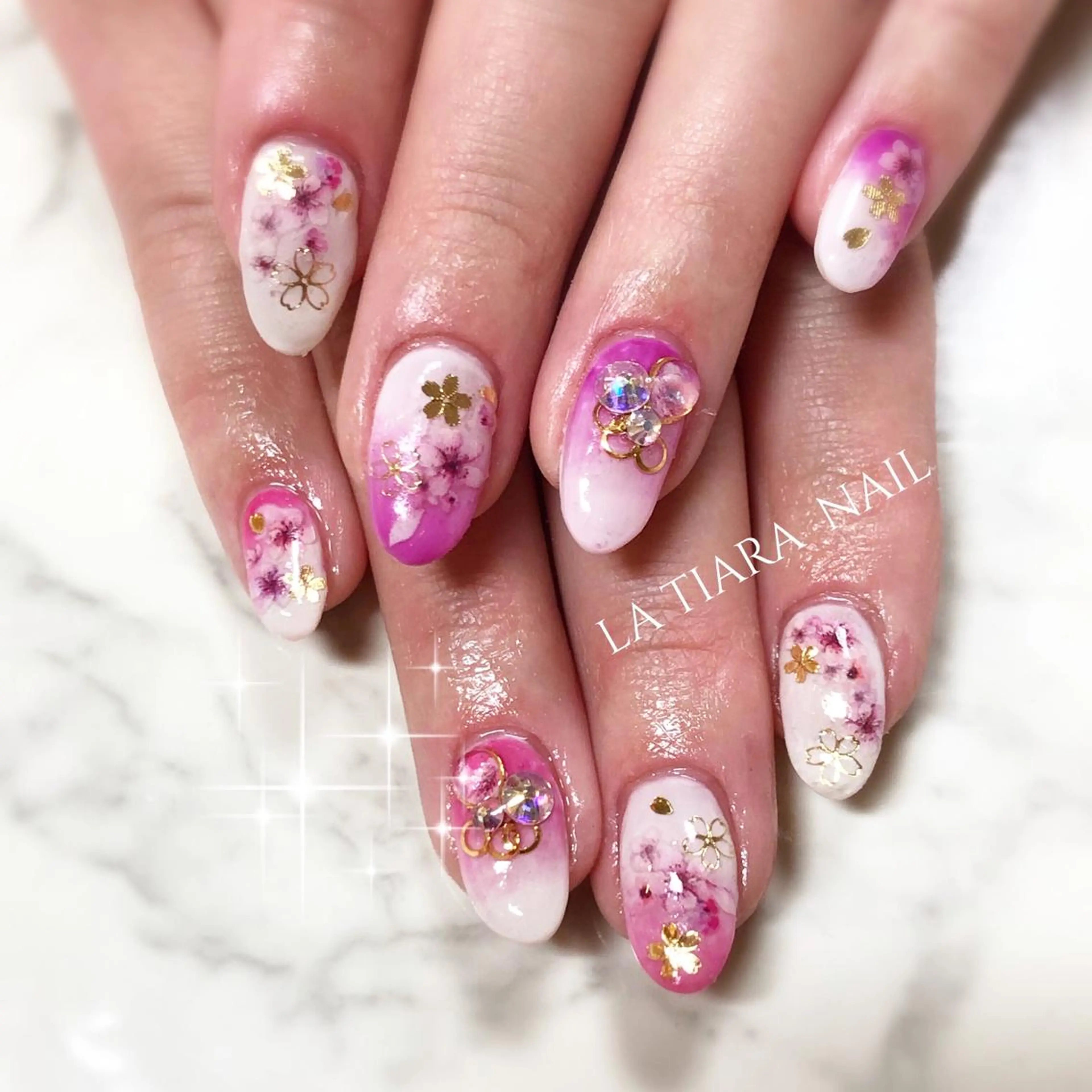 やりたい放題♡【ケア付き】10本全てお好きなデザインキャラクター3Dは含みませんのでご注意下さい🙇‍♀️の写真