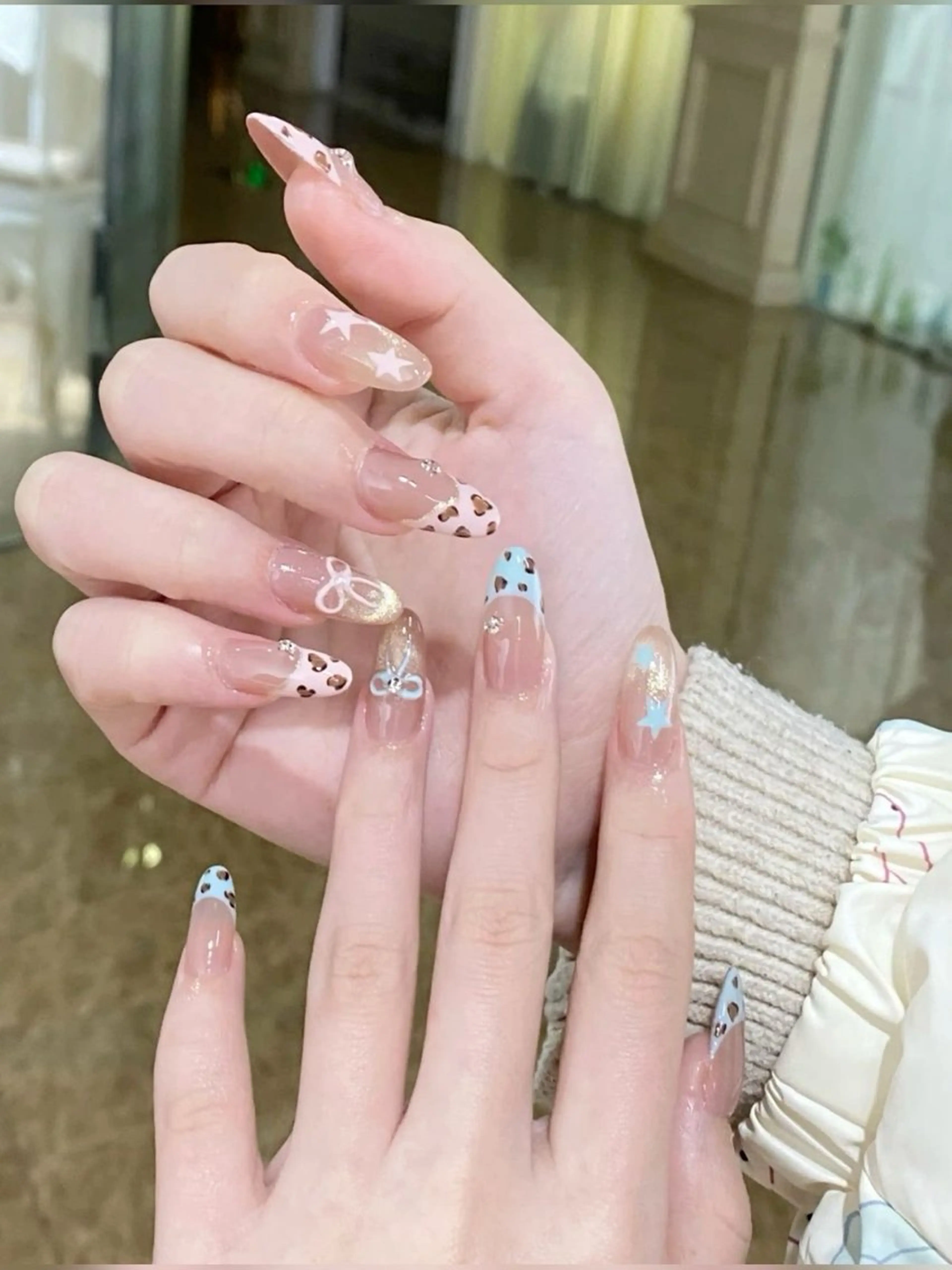 カラー グラデーションカラー ピンクカラー ハンドネイル AIN Nailのネイルデザイン
