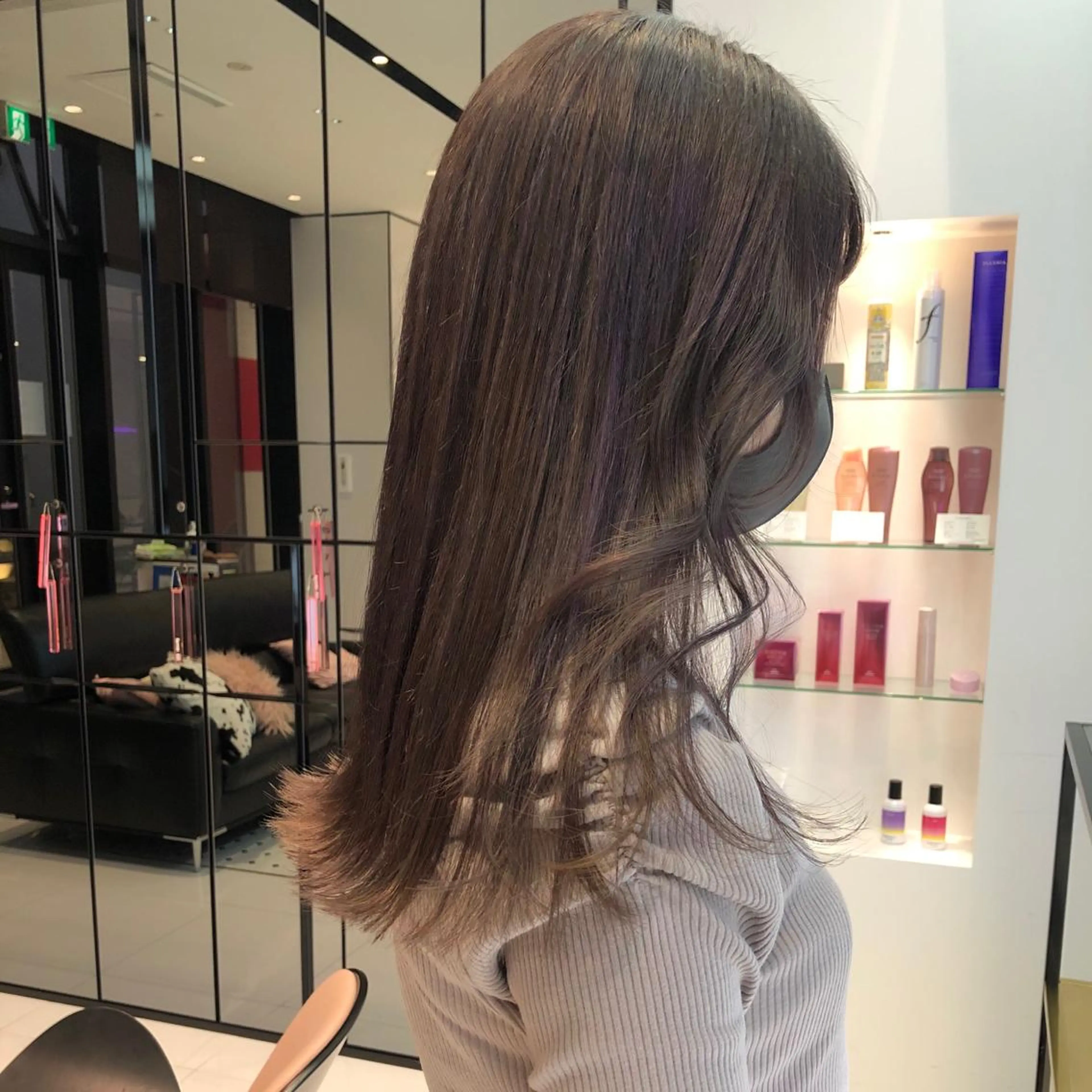 ロング カラー カット ヘアカラー 相川 愛実のヘアスタイル