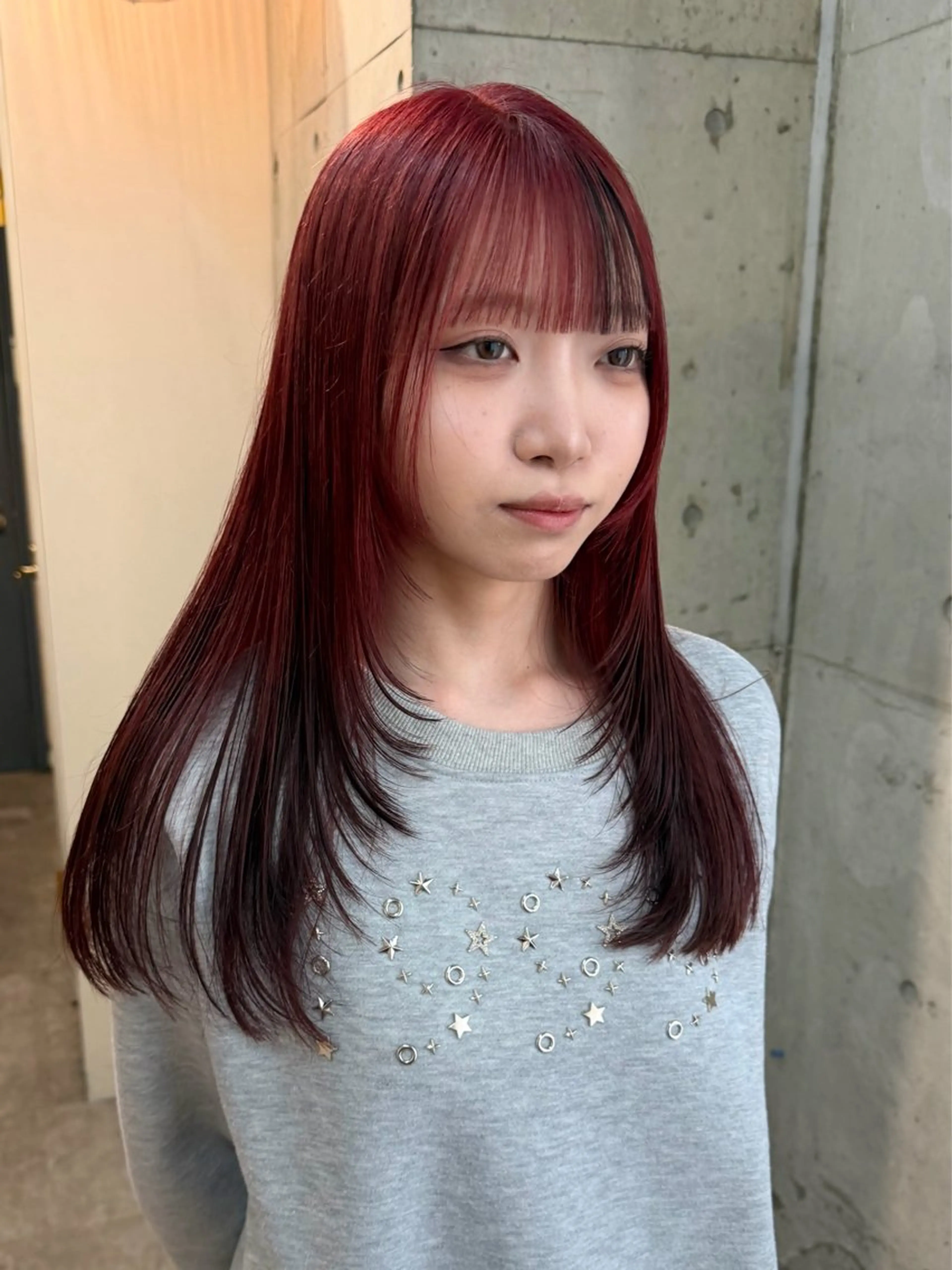 ロング カラー 黒髪 レッドカラー レイヤーカット lani hair salon所属・SHOTO ハイトー ン/ブロンドカラーのヘアスタイル